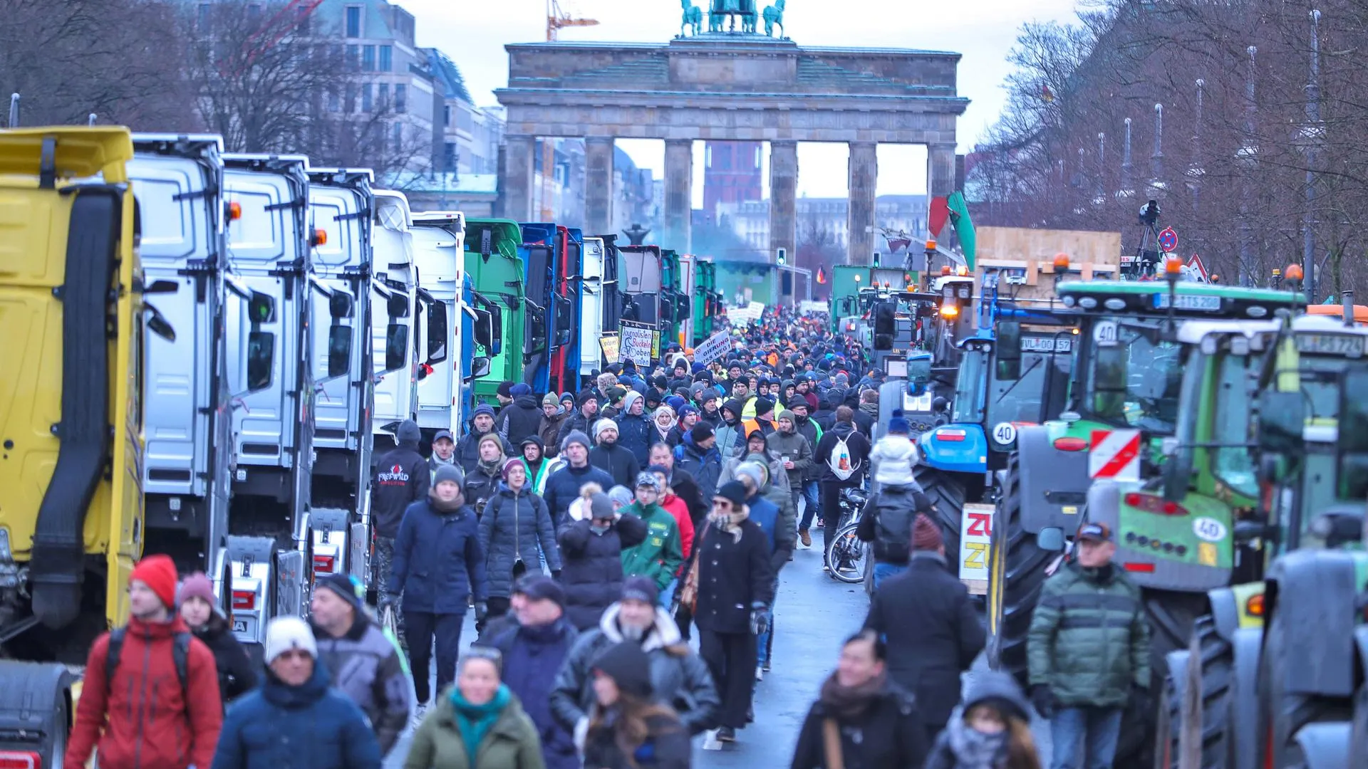 Протест фермеров в центре Берлина / IMAGO / Maximilian Koch