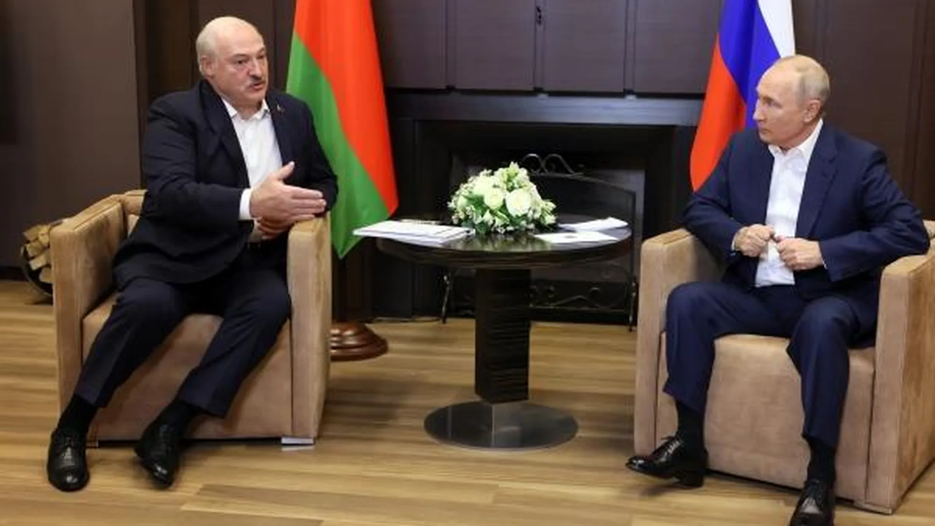 Лукашенко поздравил Путина с итогами Единого дня голосования