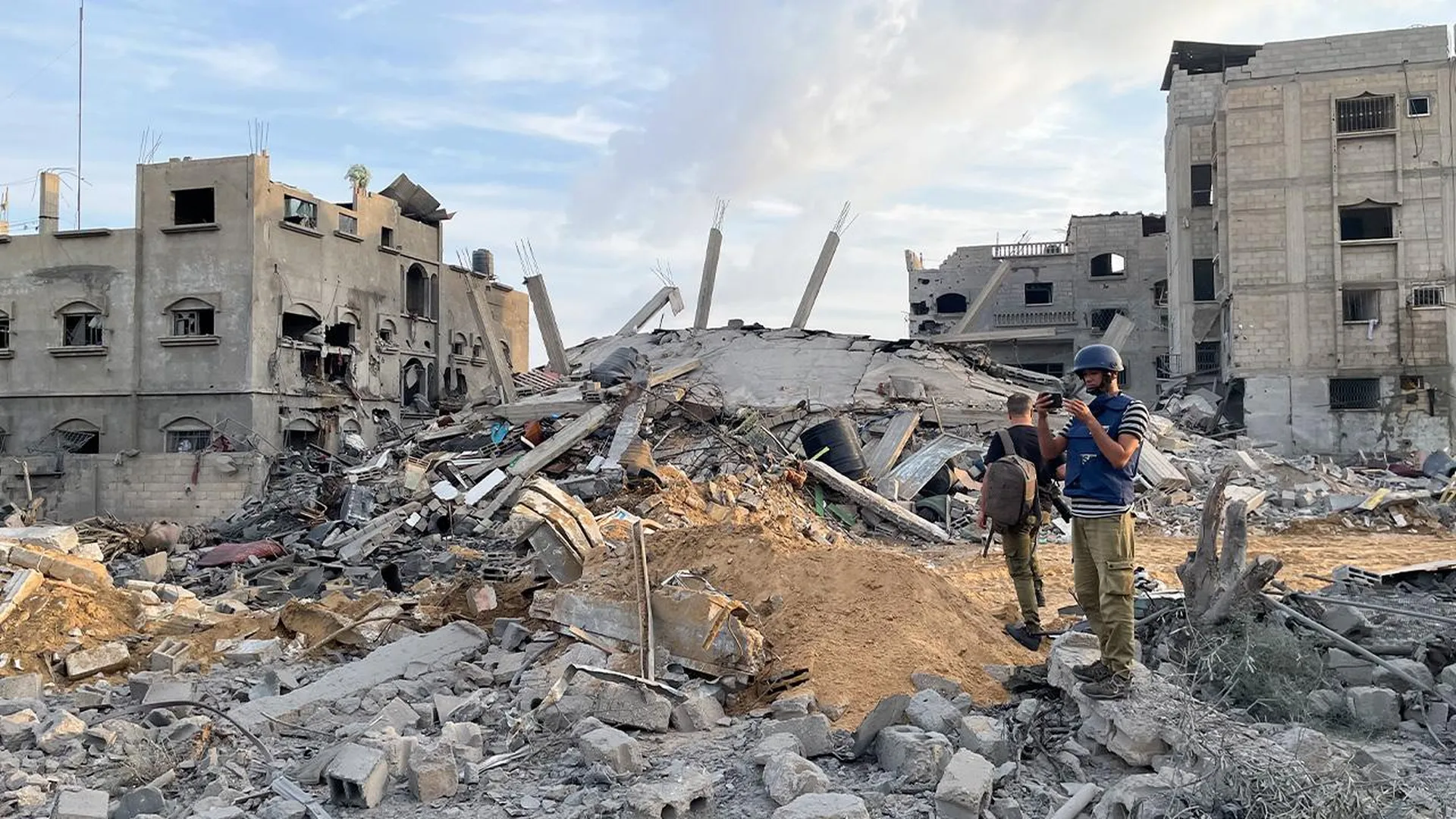 «Является проявлением геноцида»: историк охарактеризовал ситуацию в секторе Газа