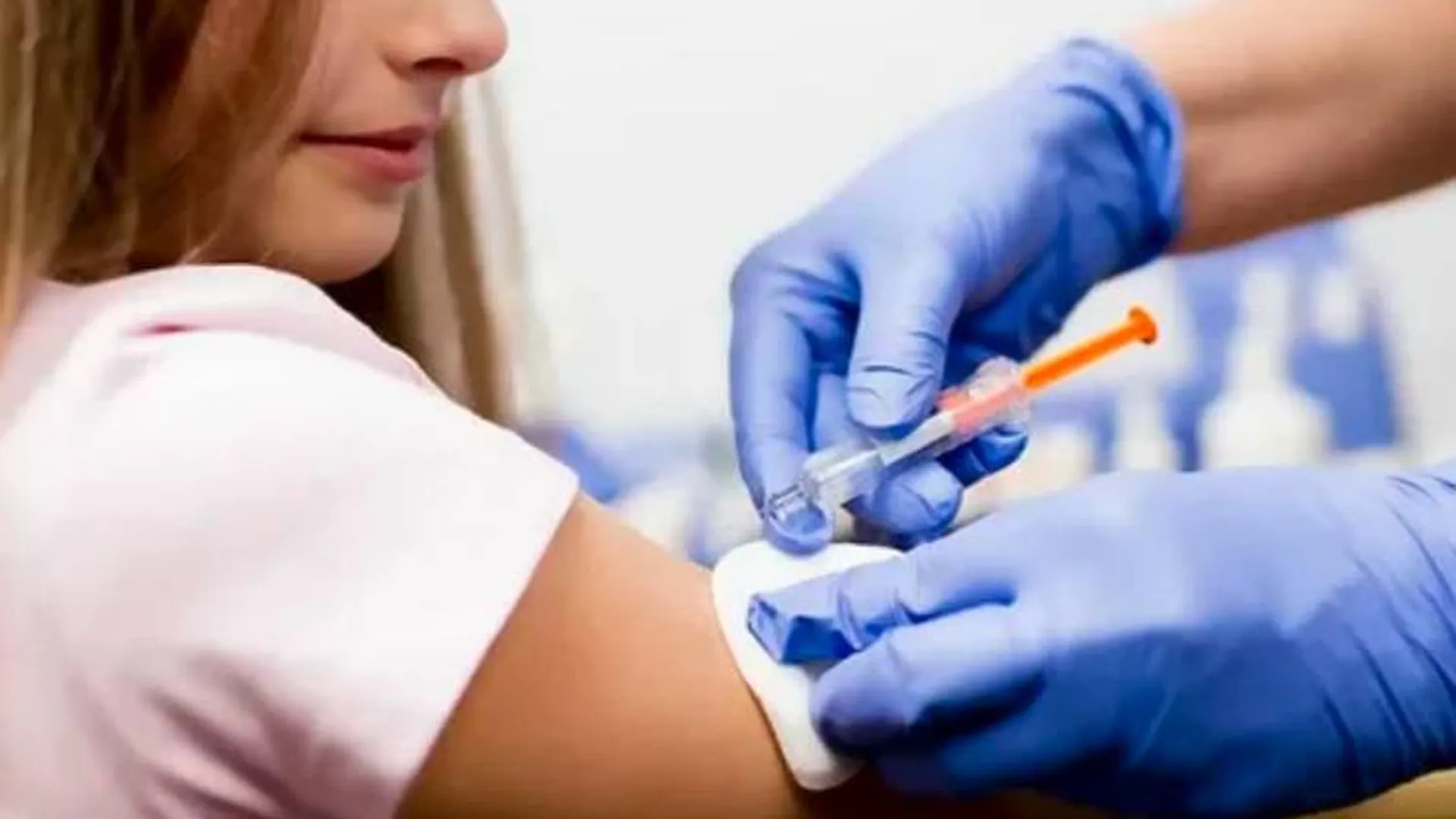 Гинцбург рассказал о ходе эксперимента по вакцинации детей от коронавируса