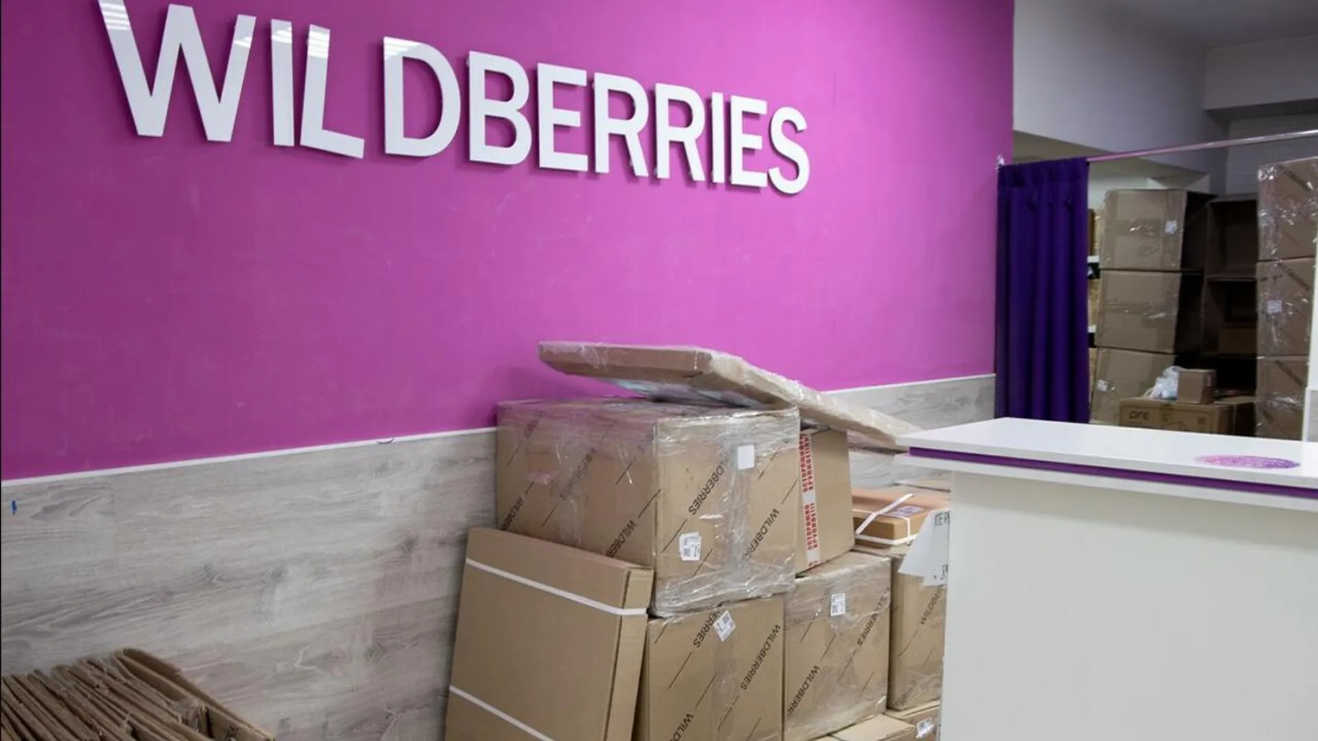 «Будут кражи товара»: продавец маркетплейсов опасается новых рисков после изменений на Wildberries