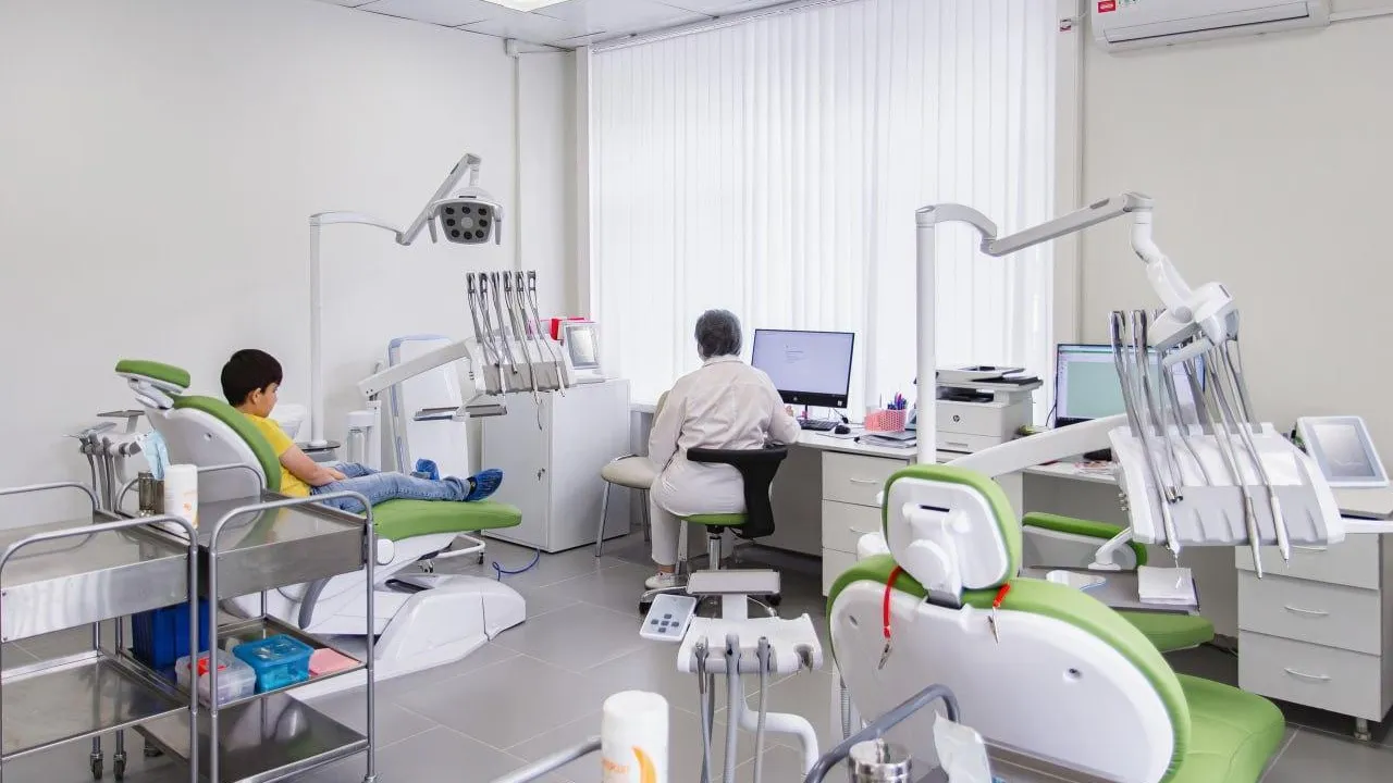 Сорок единиц оборудования закупят для стоматологических поликлиник Подмосковья