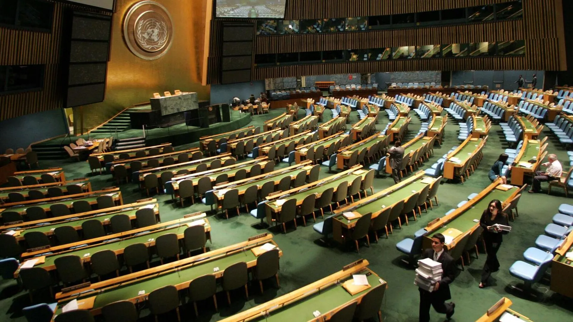 Зал Генассамблеи Организации Объединенных Наций в Нью-Йорке