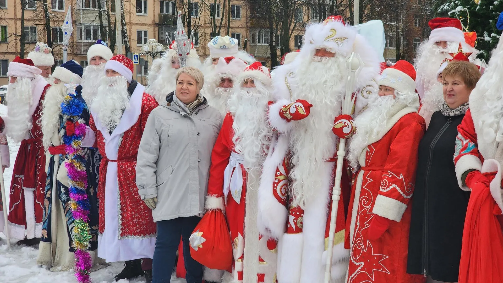 Парад Дедов Морозов прошел в Долгопрудном