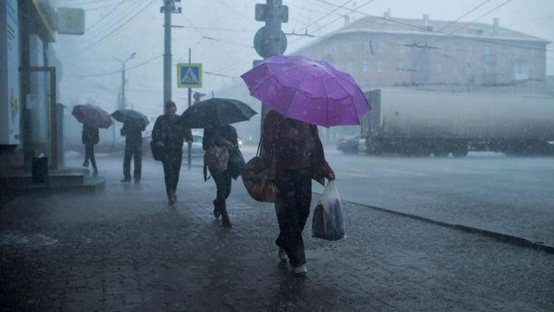 «Оранжевый» уровень опасности объявлен в Московском регионе – на этот раз из-за ливней