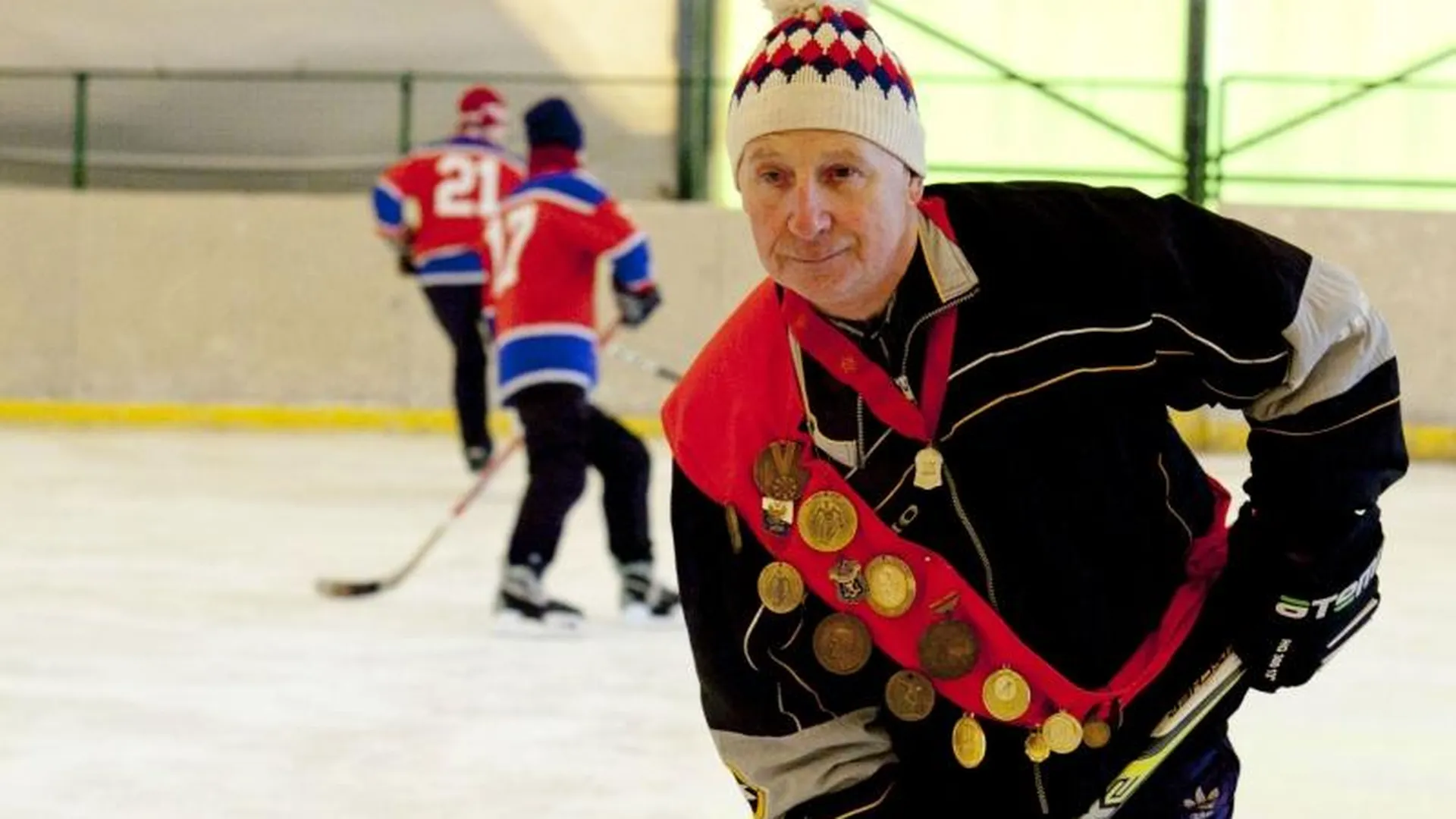 Первый в истории подмосковного хоккея чемпион мира отмечает 80-летие