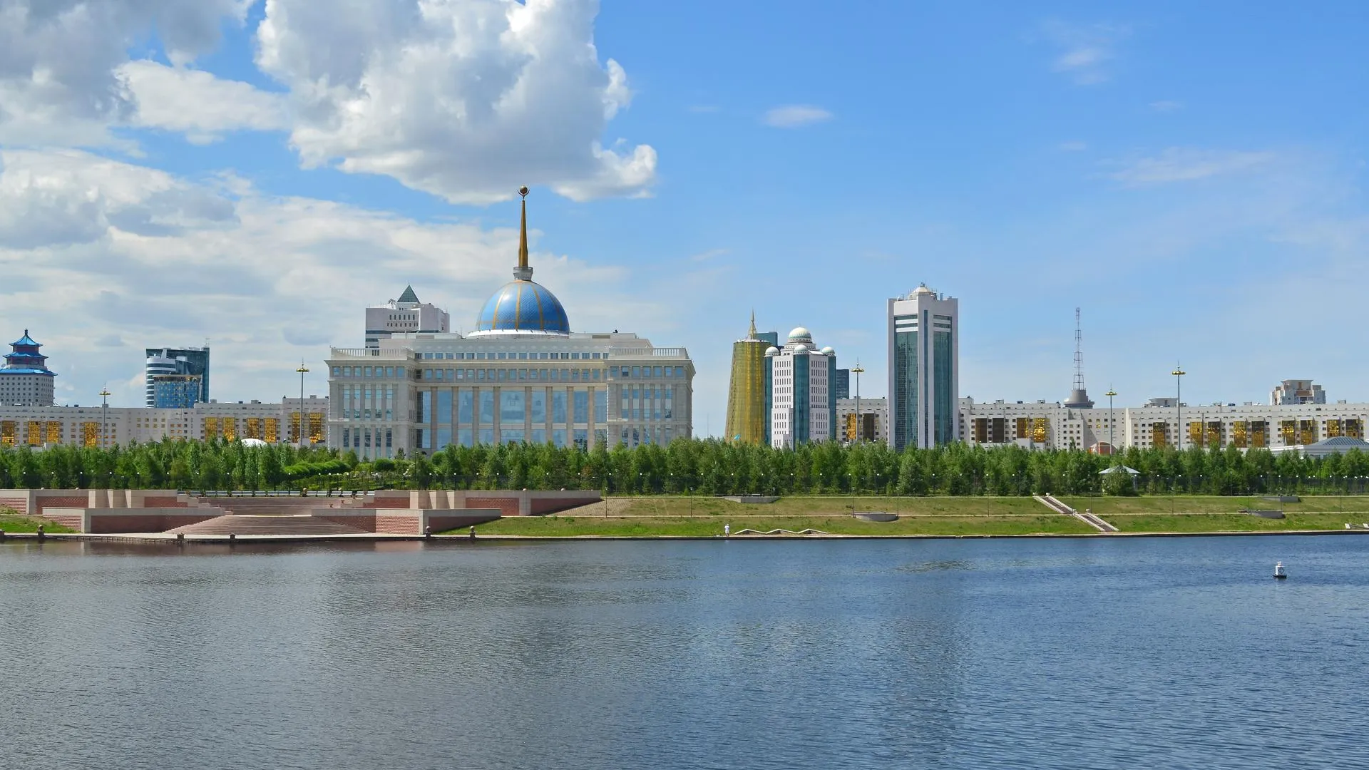 В Казахстане запретили продавать и распространять вейпы