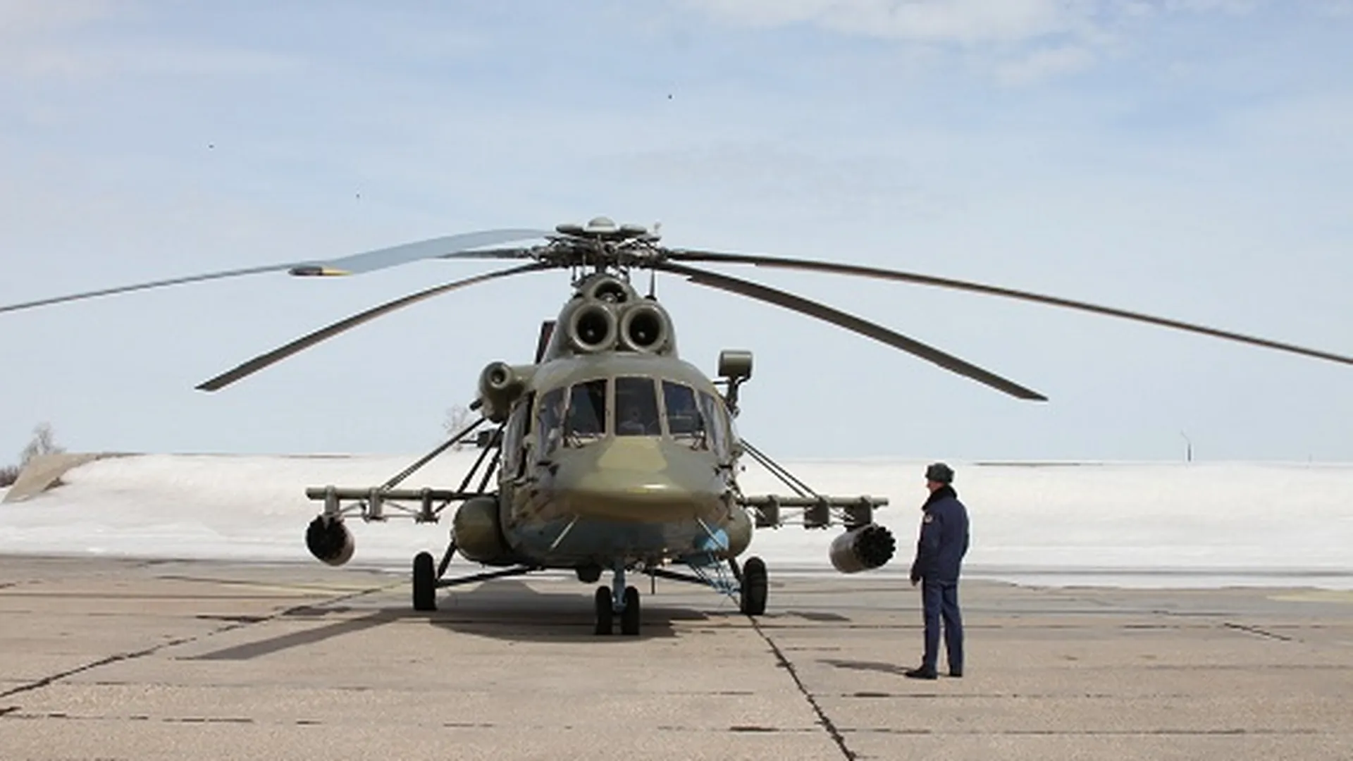 Вертолет Ми-8 ВКС России упал в Подмосковье — Минобороны