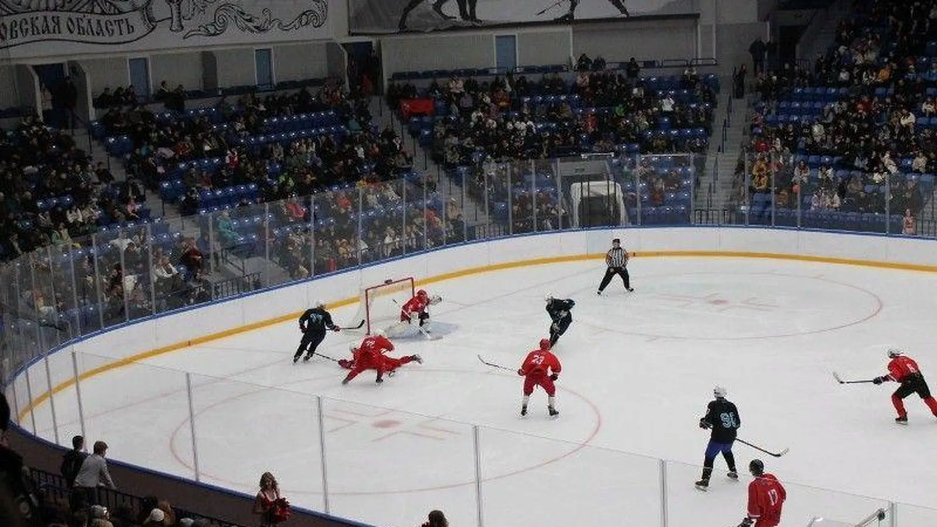 Второй тур чемпионата студенческой хоккейной лиги стартует в Подмосковье