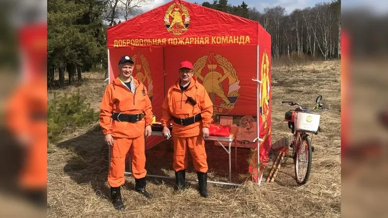 Оранжевый – хит сезона: жителей Подмосковья вербуют в пожарные добровольцы