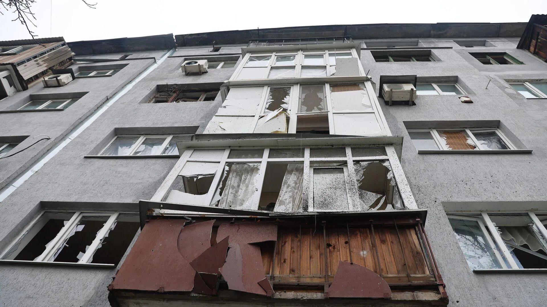 Мирные жители пострадали при очередном обстреле Ясиноватой