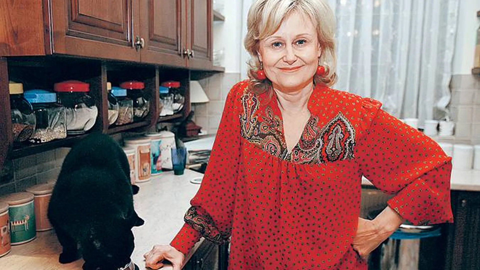 Сколько лет донцовой. Сколько лет донцовой. Сколько лет донцовой. Писательница детективов дарьи донцовой. Донцова в молодости.