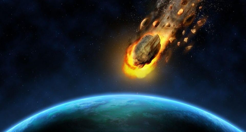 Жители Стамбула и других турецких городов увидели в небе падающий метеорит