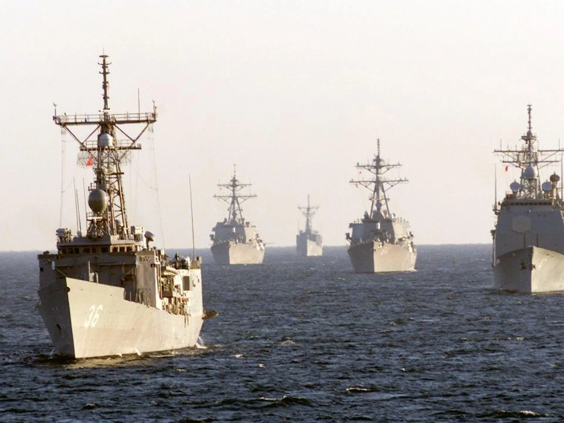 США заявили об успешном отражении атаки хуситов на военные и торговые корабли