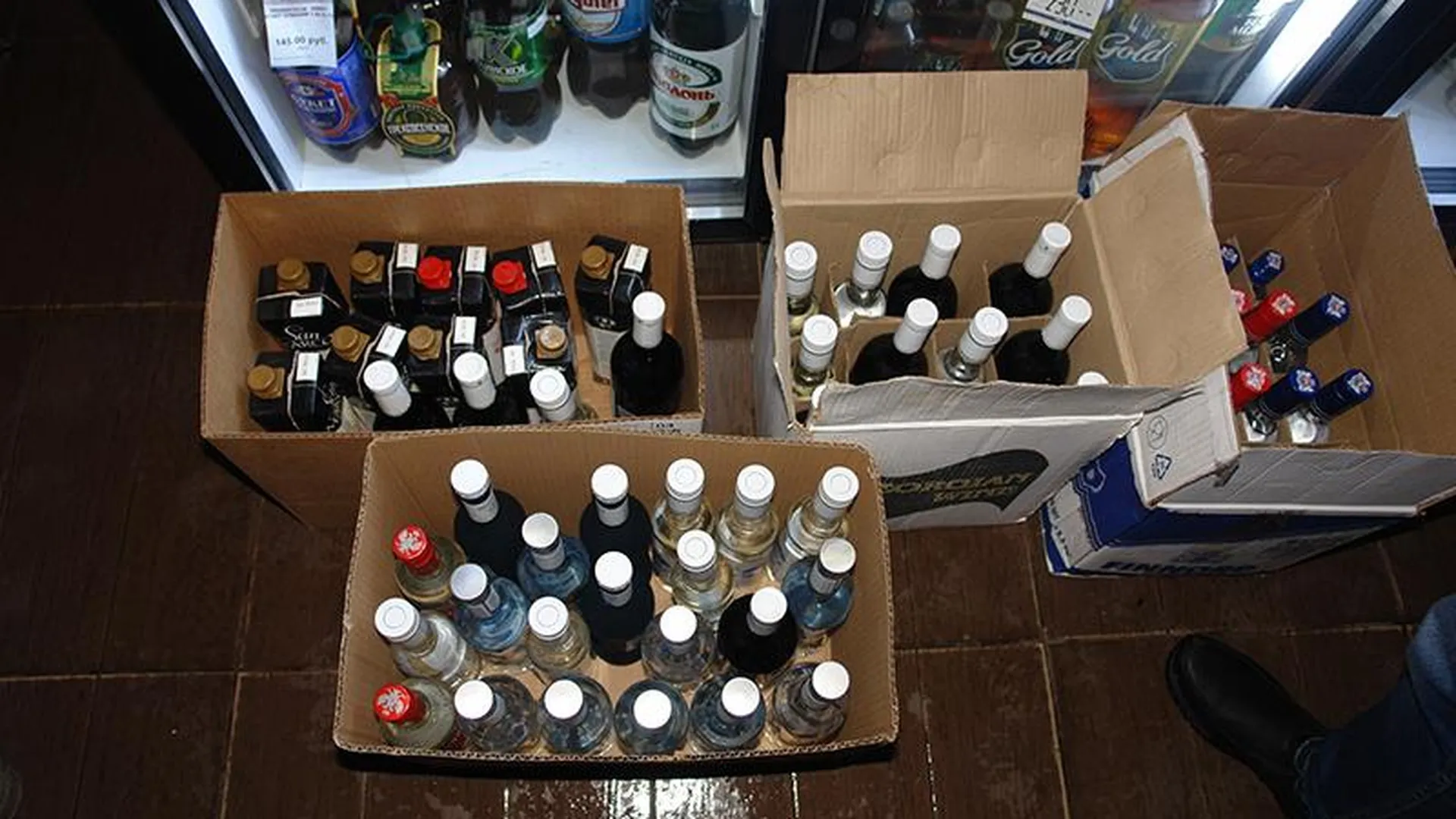 В Подмосковье продолжается борьба с производителями контрафактного алкоголя