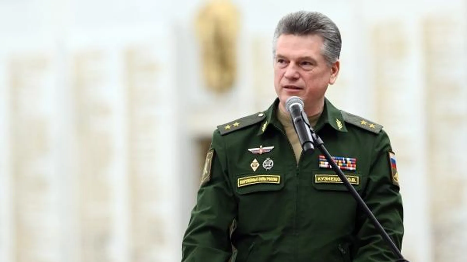 Главного военного кадровика Кузнецова обвинили в получении взятки коттеджем на Кубани