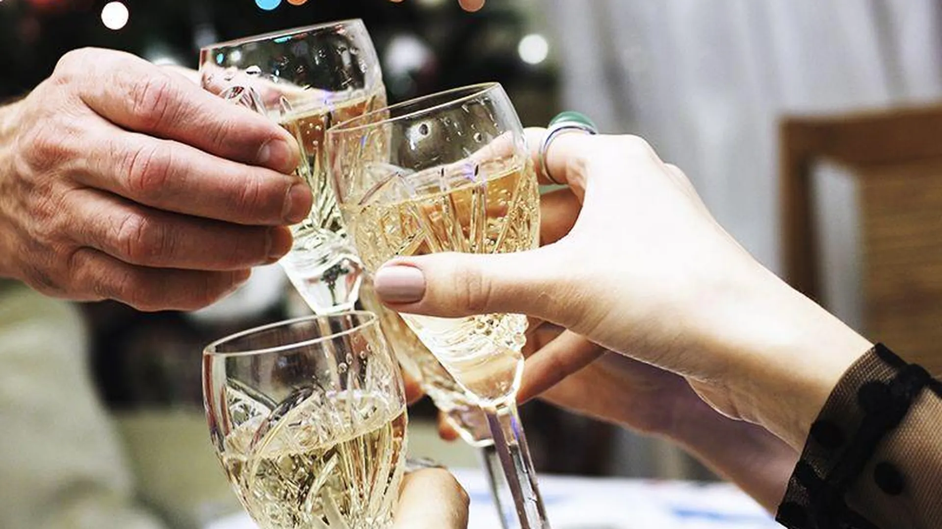 Какое шампанское нельзя покупать на Новый год – три правила от эксперта