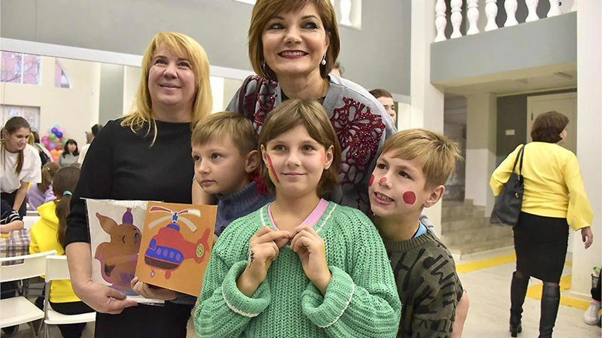 Для детей из присоединенных к РФ территорий устроили театральный праздник в Балашихе