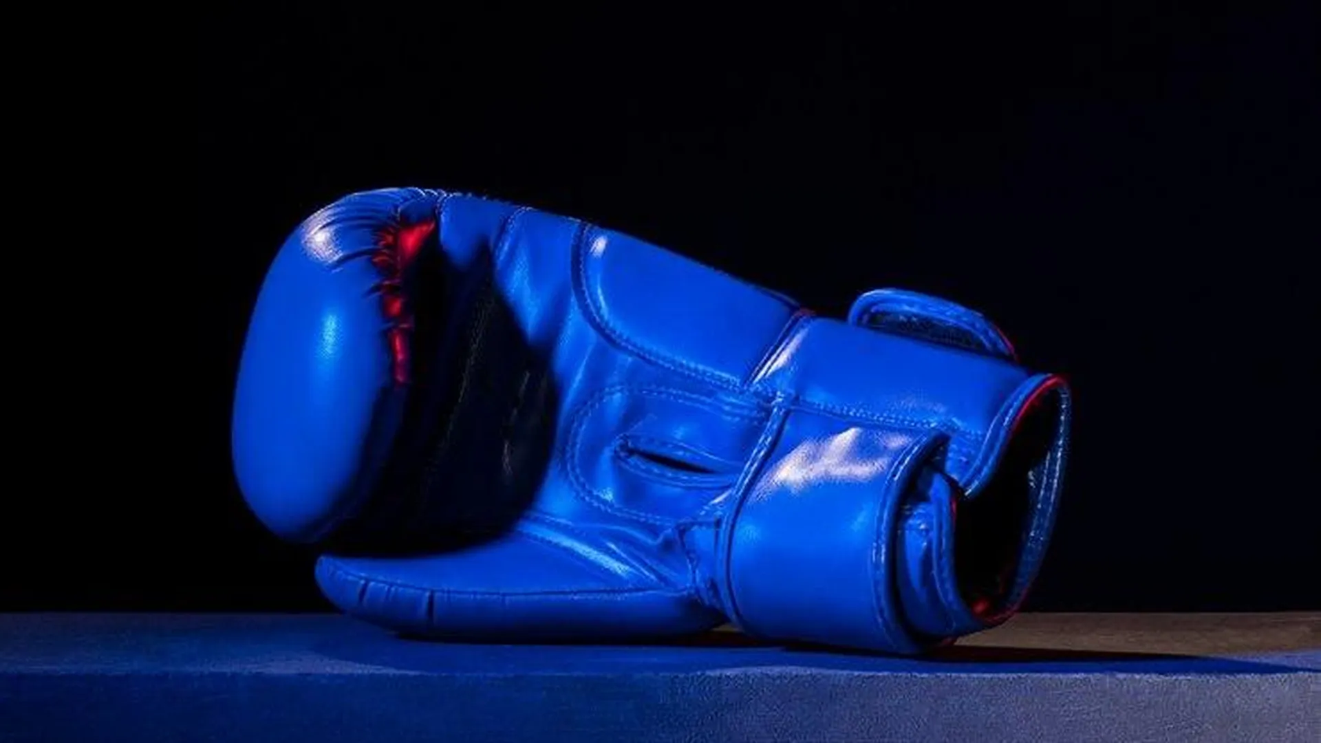 Гимн выключился во время награждения россиянки на чемпионате Европы по боксу