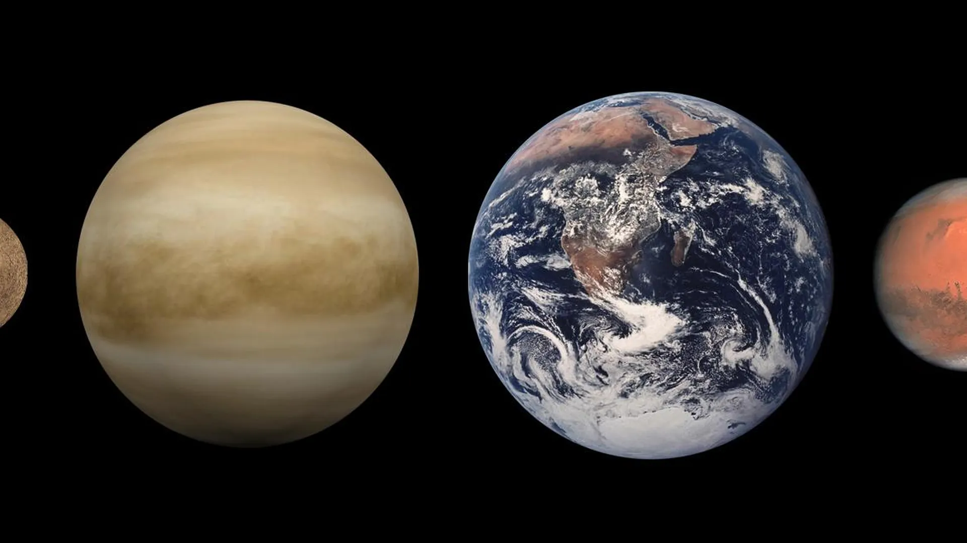 Сравнительные размеры планет земной группы (слева направо: Меркурий, Венера, Земля, Марс).