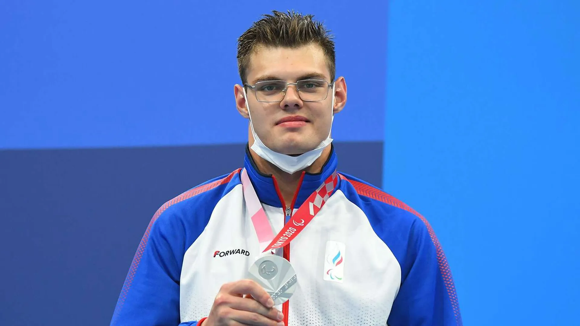 Пловец Николаев принес России золото на Паралимпиаде в Токио