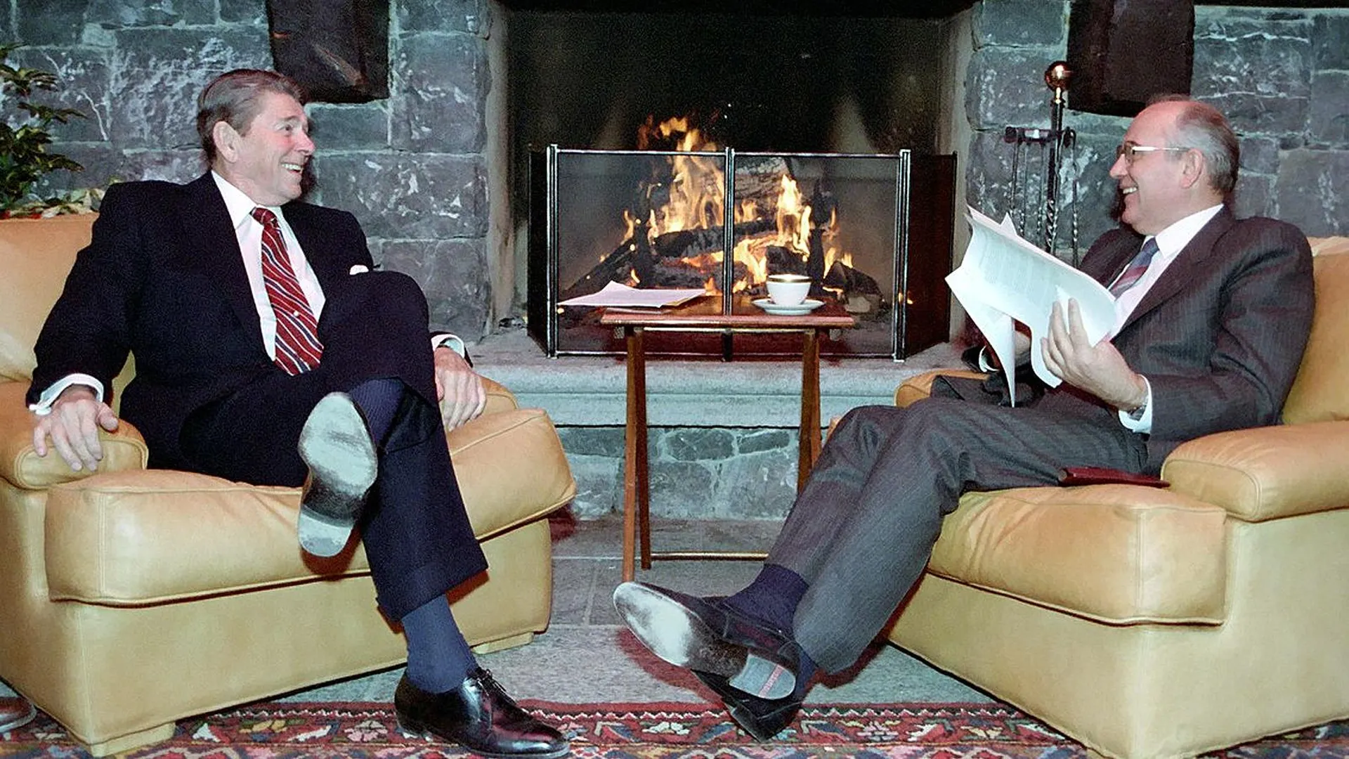 Президент США Рональд Рейган и генеральный секретарь ЦК КПСС Михаил Горбачев, 1985 год