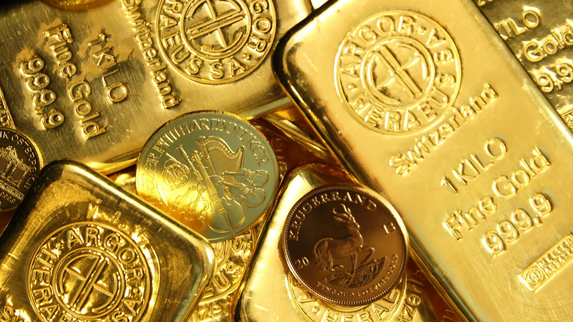 Цена на золото обновила исторический рекорд