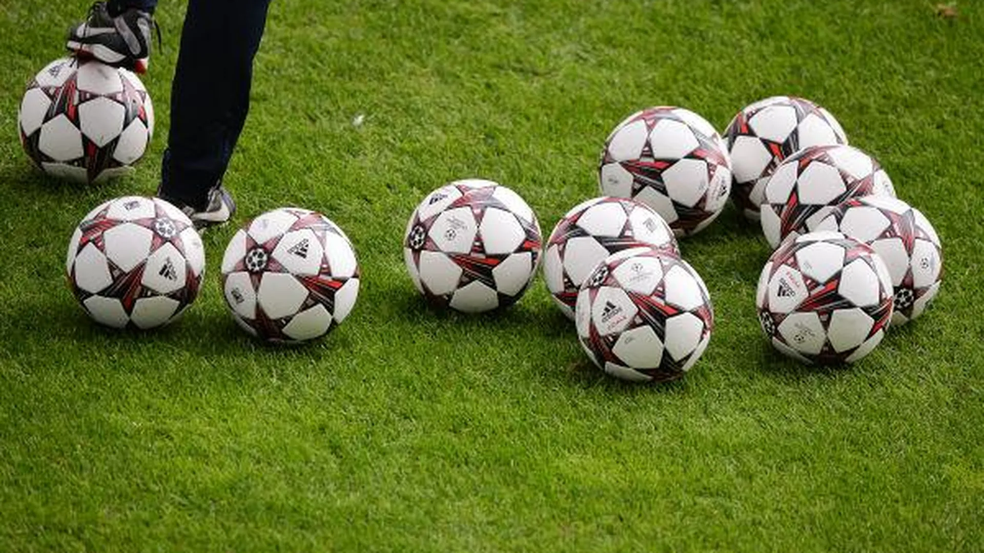 В Ногинске открыли первое футбольное поле с искусственным покрытием 