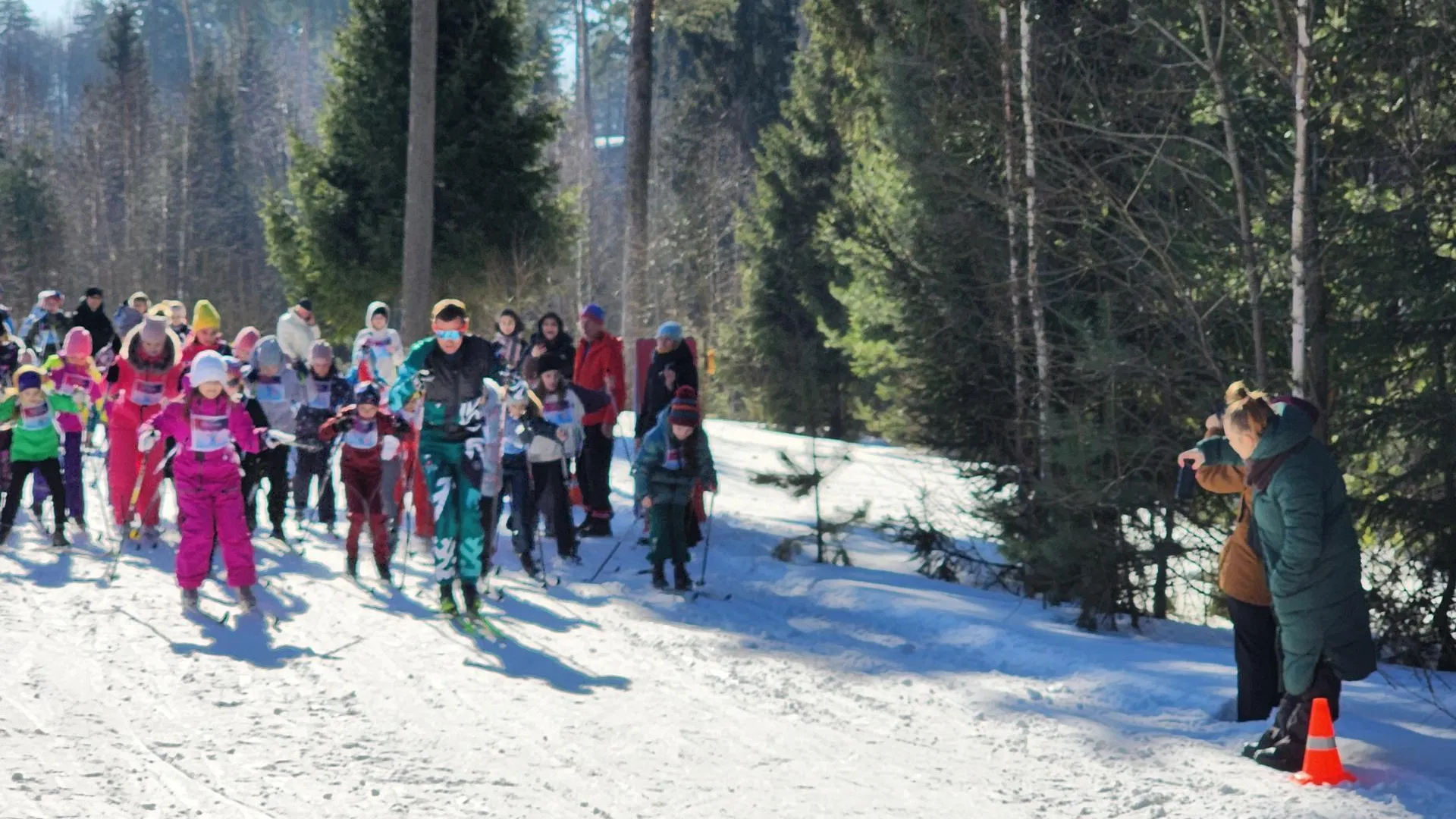 Более 100 лыжников приняли участие в «Старте Легкова» в Красноармейске