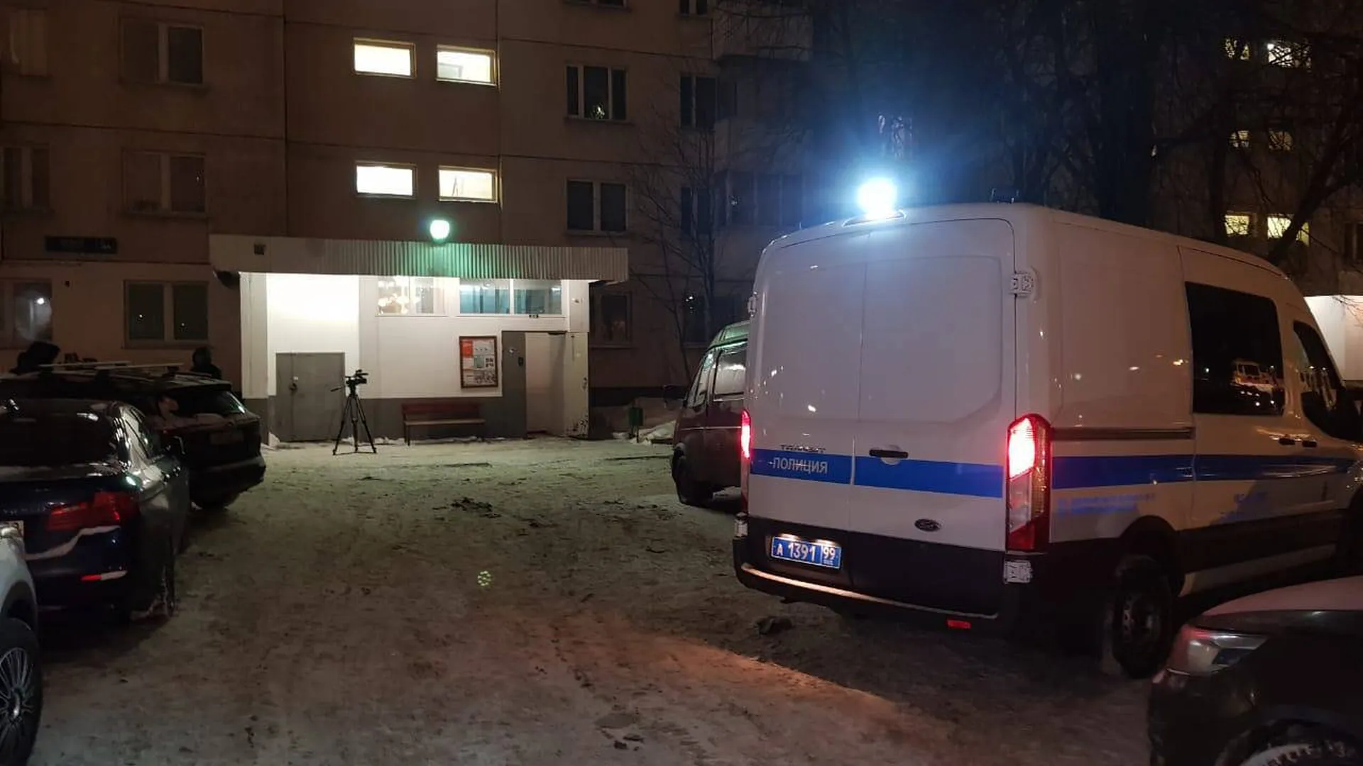 Появились кадры с места убийства двух детей в Москве