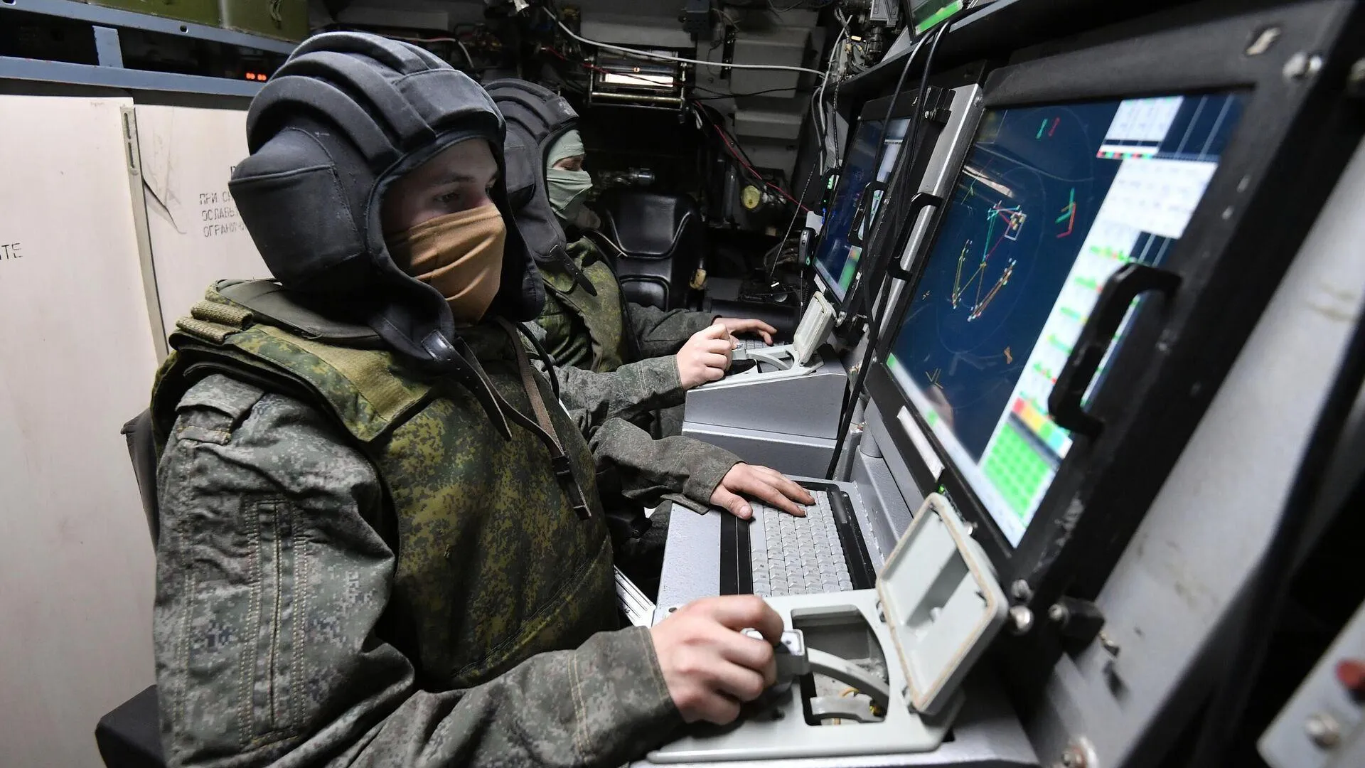Песков призвал российские службы подготовиться к активности со стороны Украины