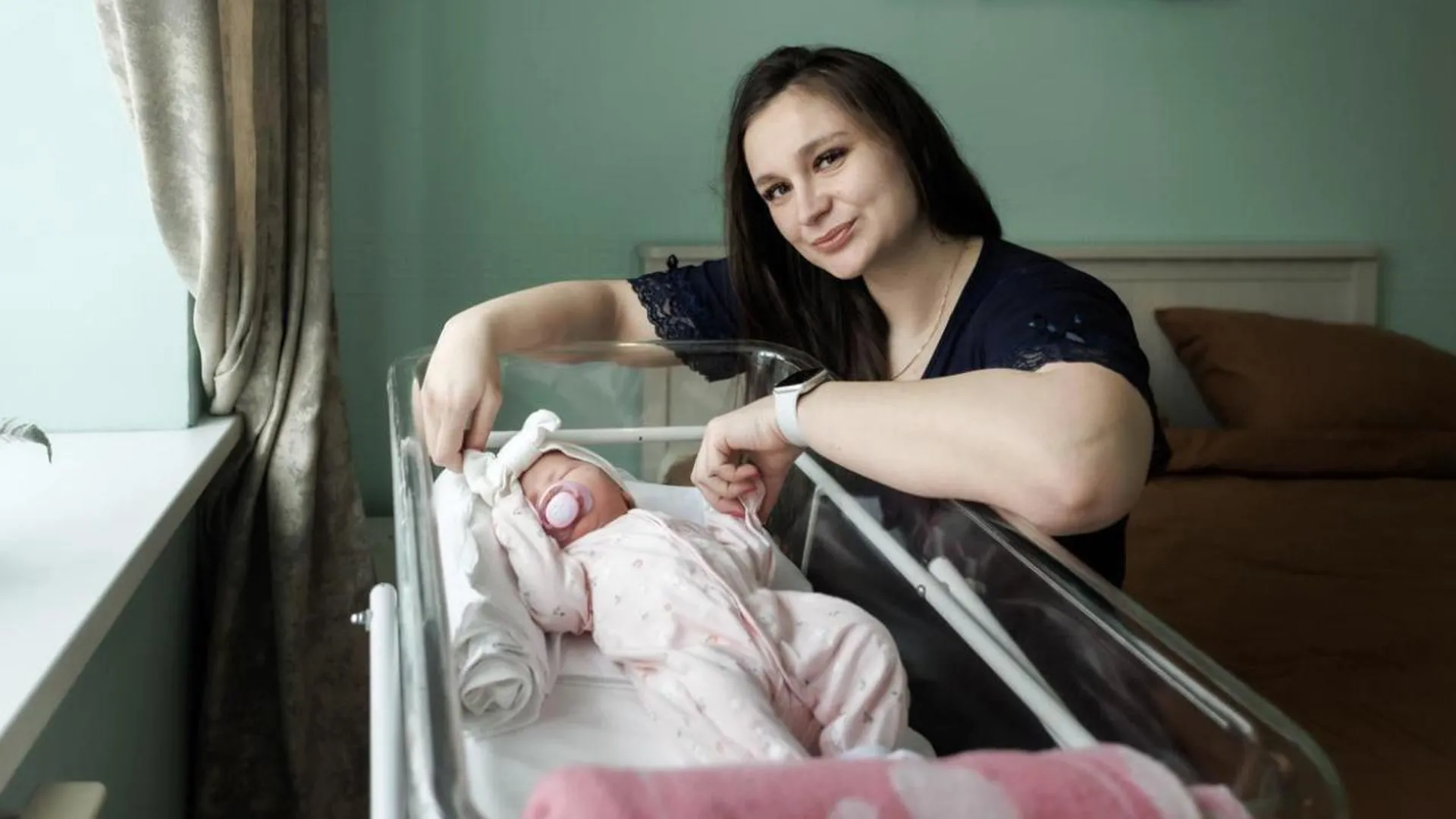 Воспитывает пятеро мальчиков-погодок: Подмосковные врачи помогли женщине стать матерью в шестой раз
