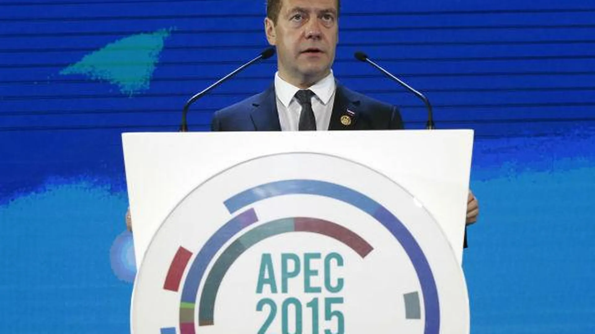 Медведев: ситуация в экономике России достаточно стабильная
