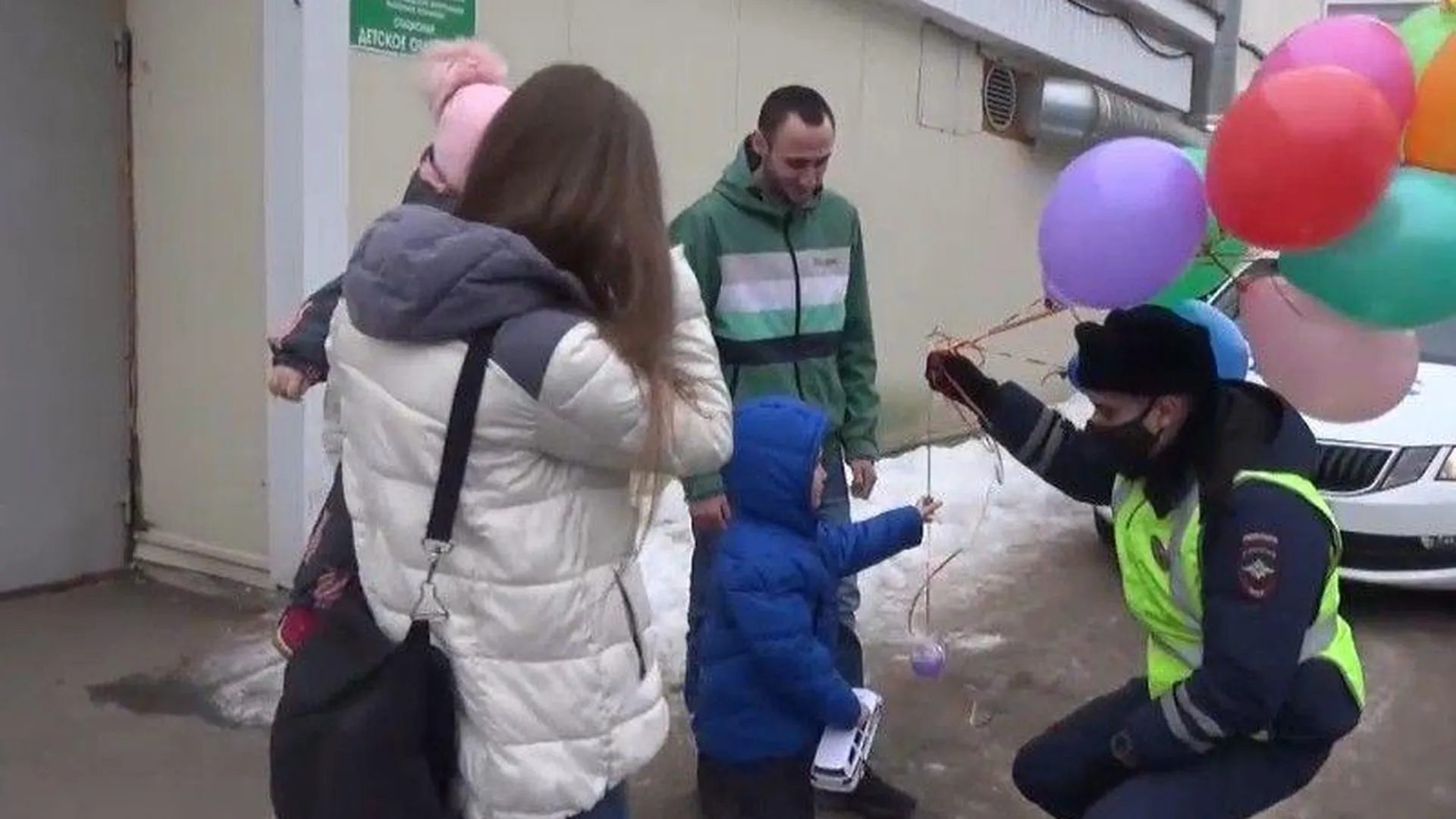 Сотрудники Госавтоинспекции в Электрогорске доставили в больницу ребенка без сознания