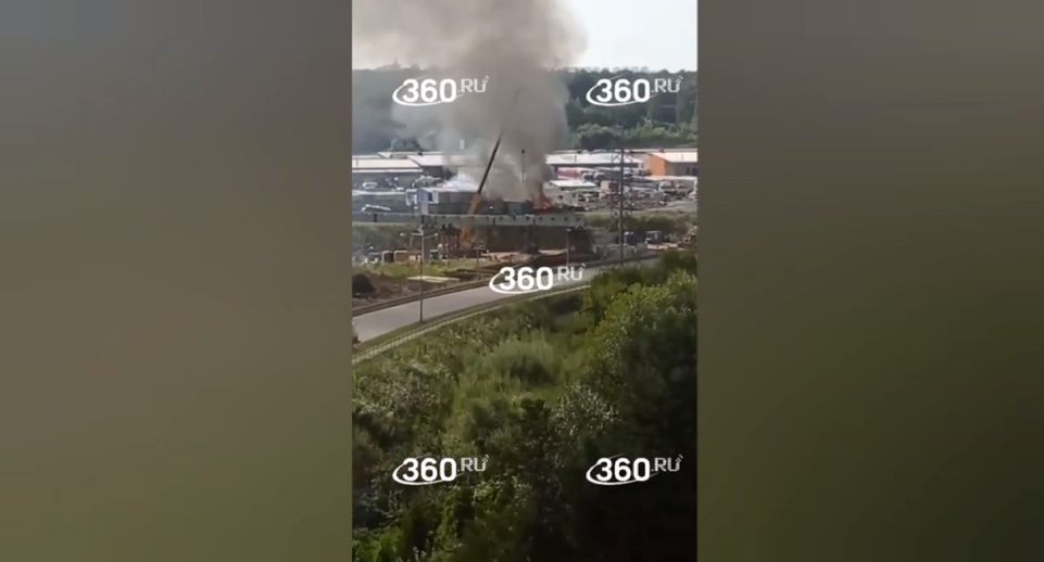 Видео 360.ru: свалка загорелась в Видном