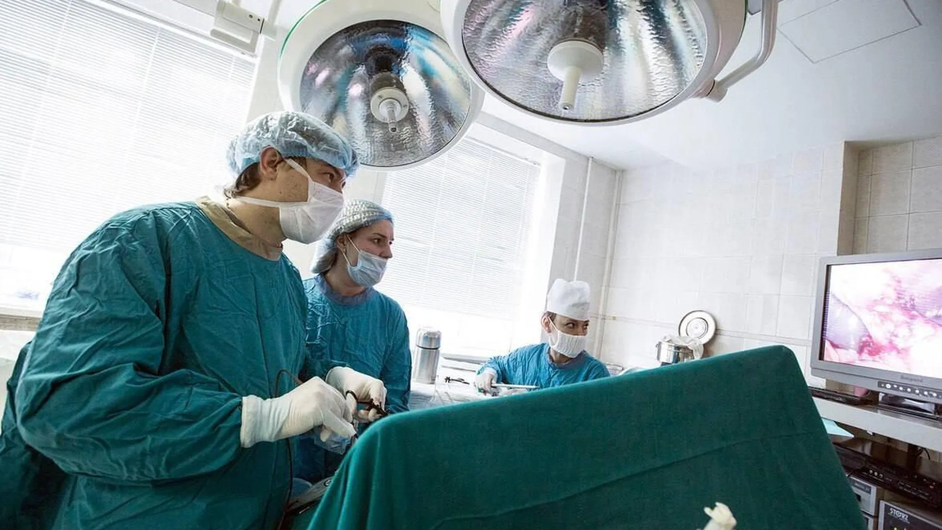 Пациентку с грыжей пищевода размером 20 сантиметров успешно прооперировали в Реутове
