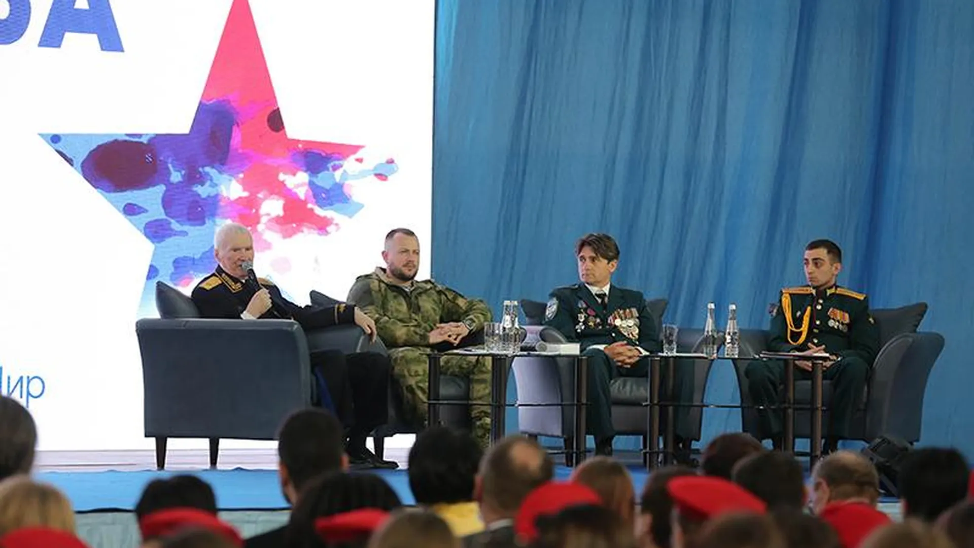 Военнослужащие провели в городском округе Чехов Урок мужества