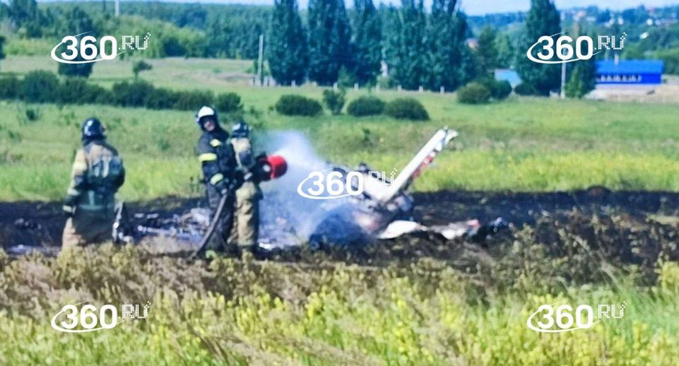 Видео 360.ru: рухнувший в Татарстане самолет сгорел дотла
