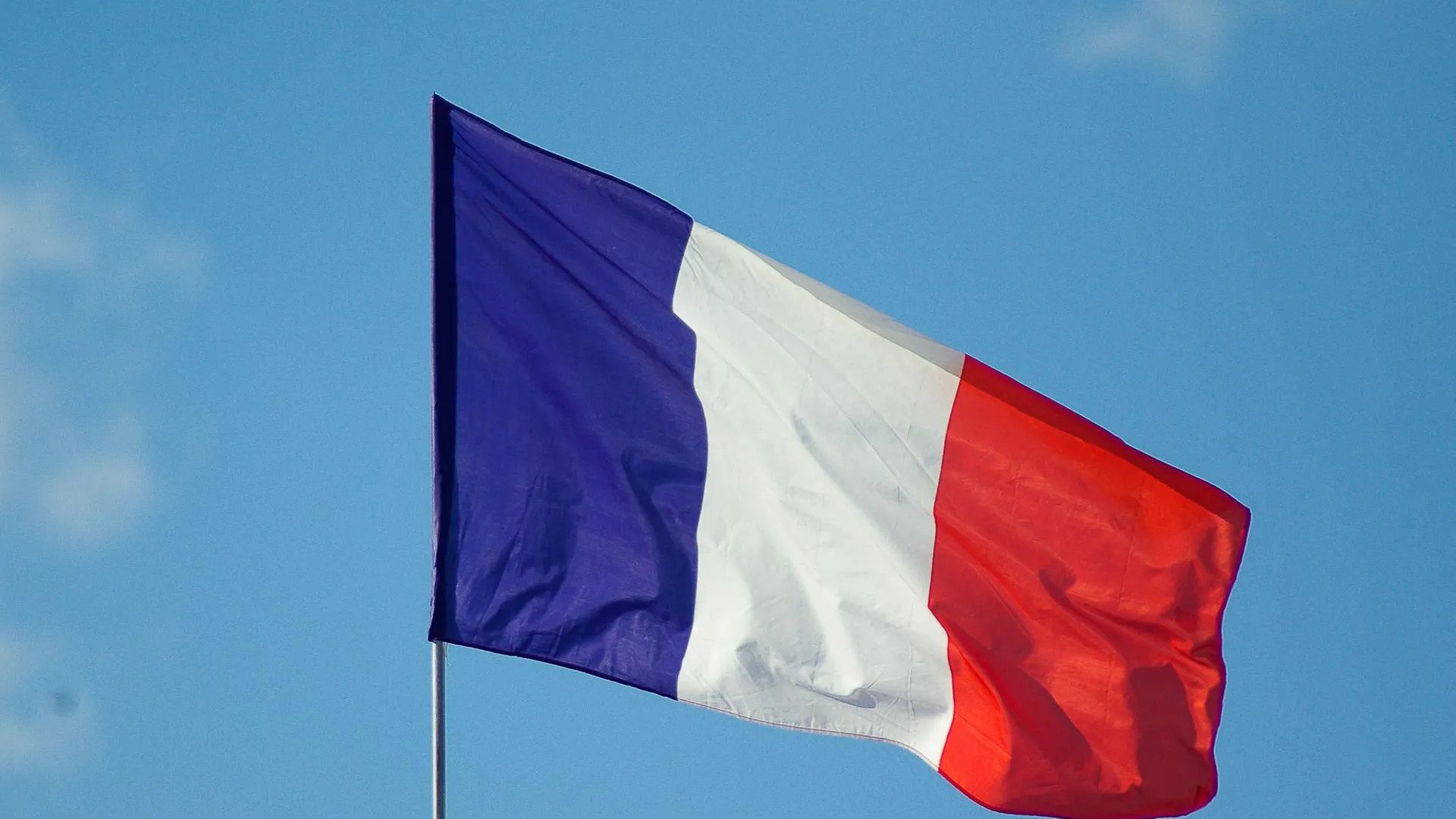 Партия Ле Пен «Национальное объединение» вышла в лидеры по итогам первого тура выборов во Франции