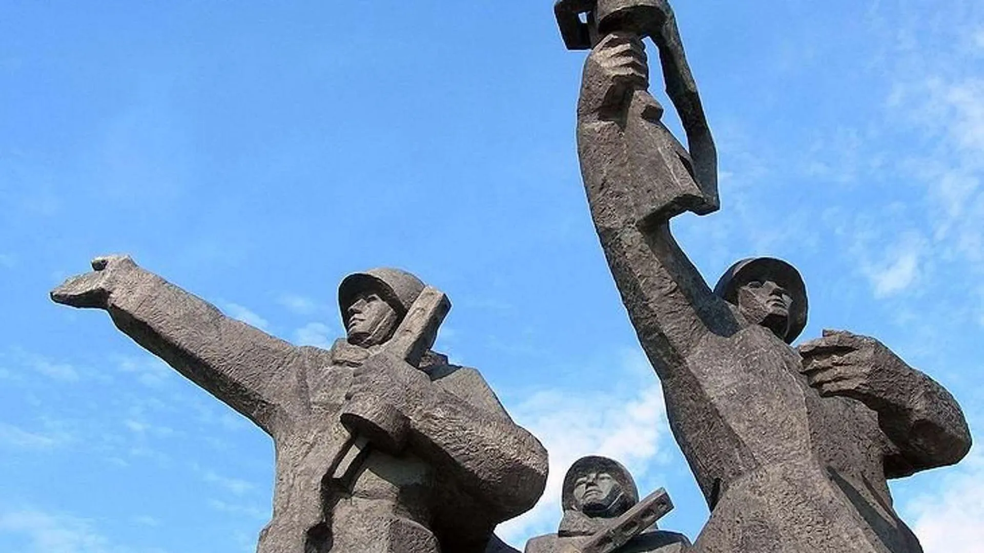Копию памятника Освободителям Риги предложили поставить в Москве