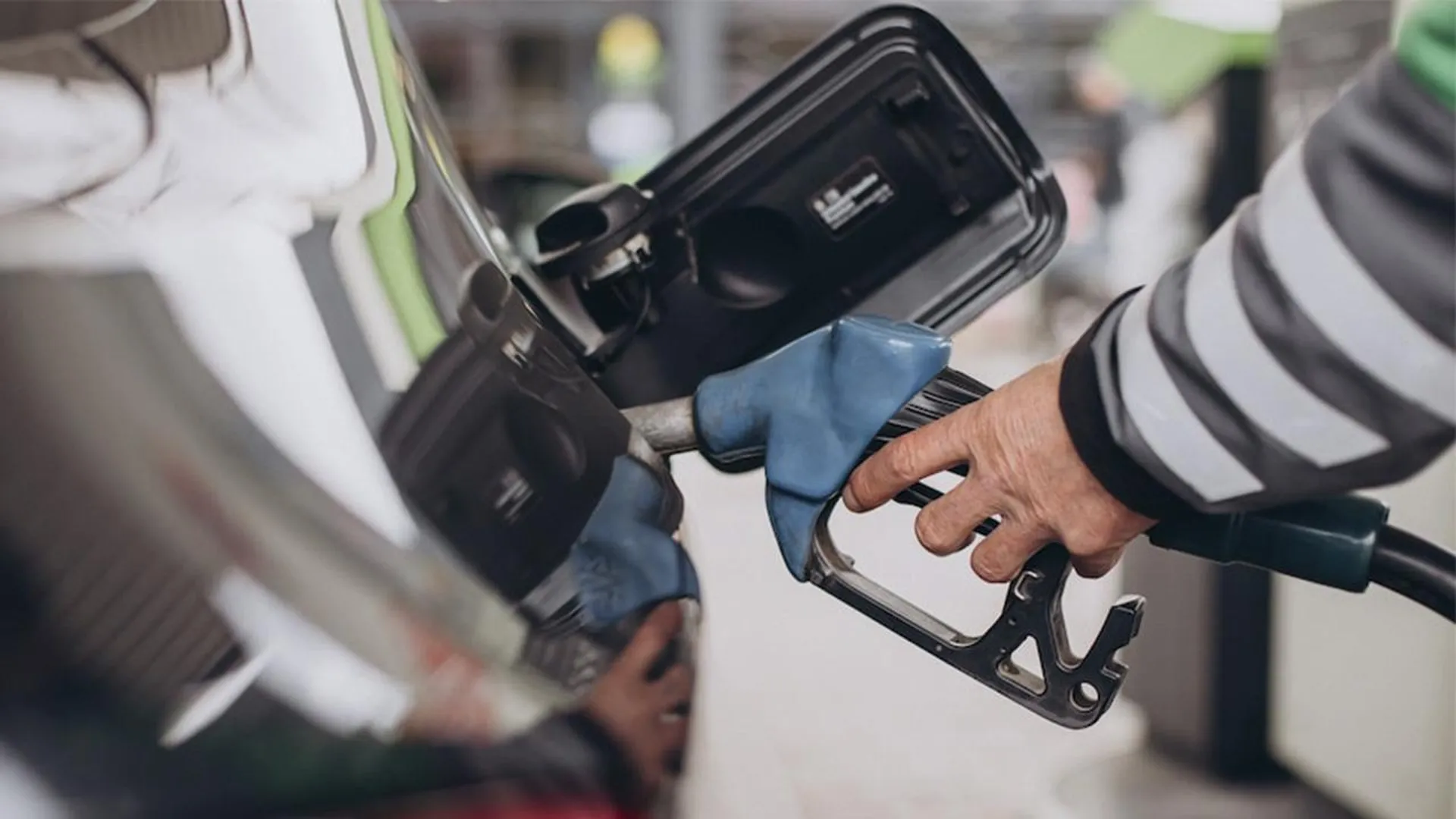«У правительства достаточно инструментов»: стало известно, вырастут ли цены на бензин