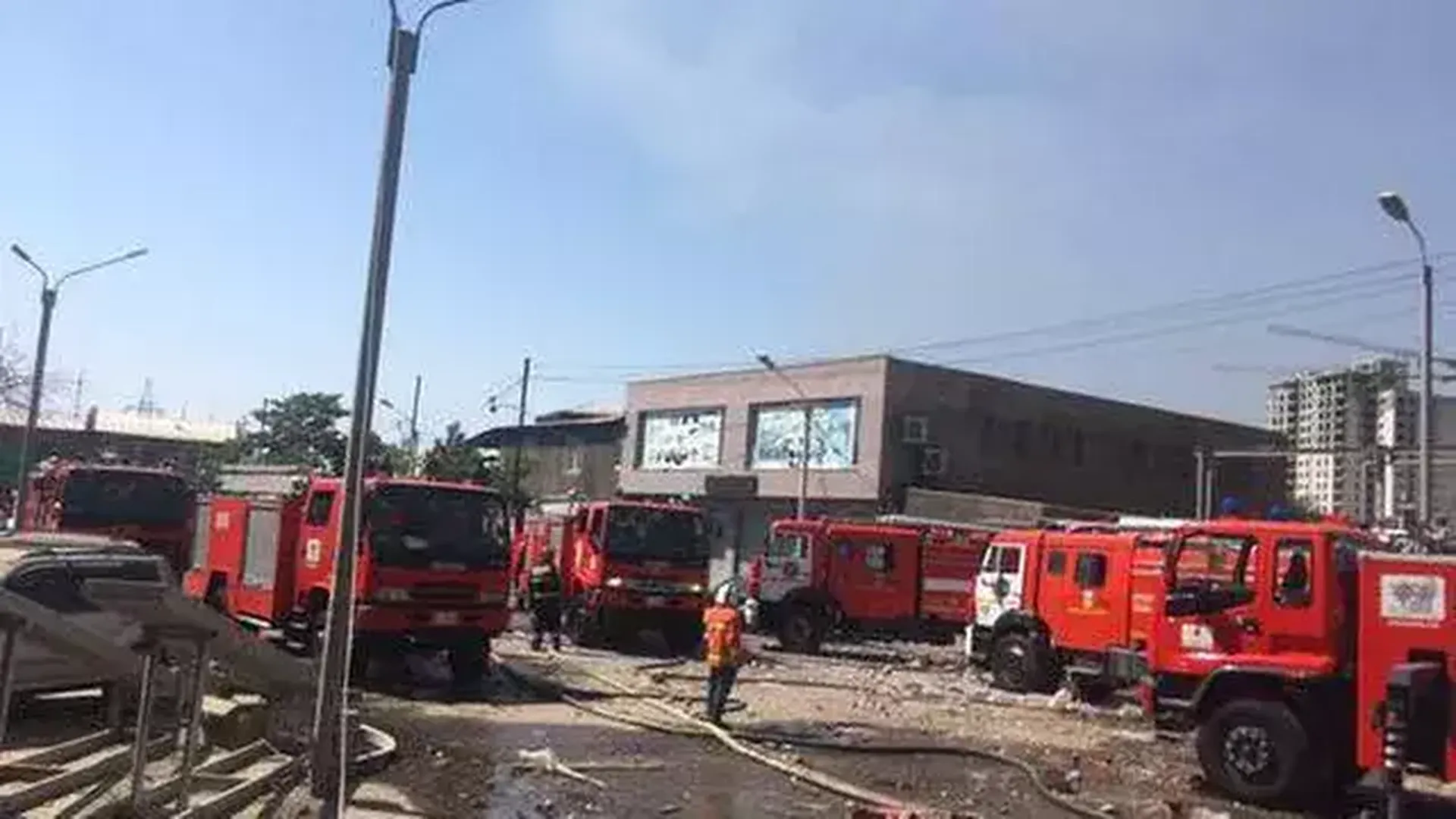 Число жертв взрыва в ТЦ Еревана выросло до 10 человек