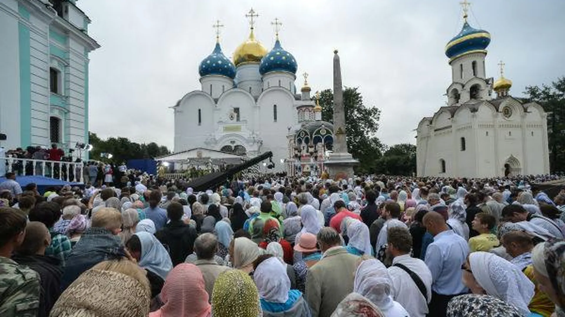 Сергиев Посад во время праздника посетили около 100 тыс. человек