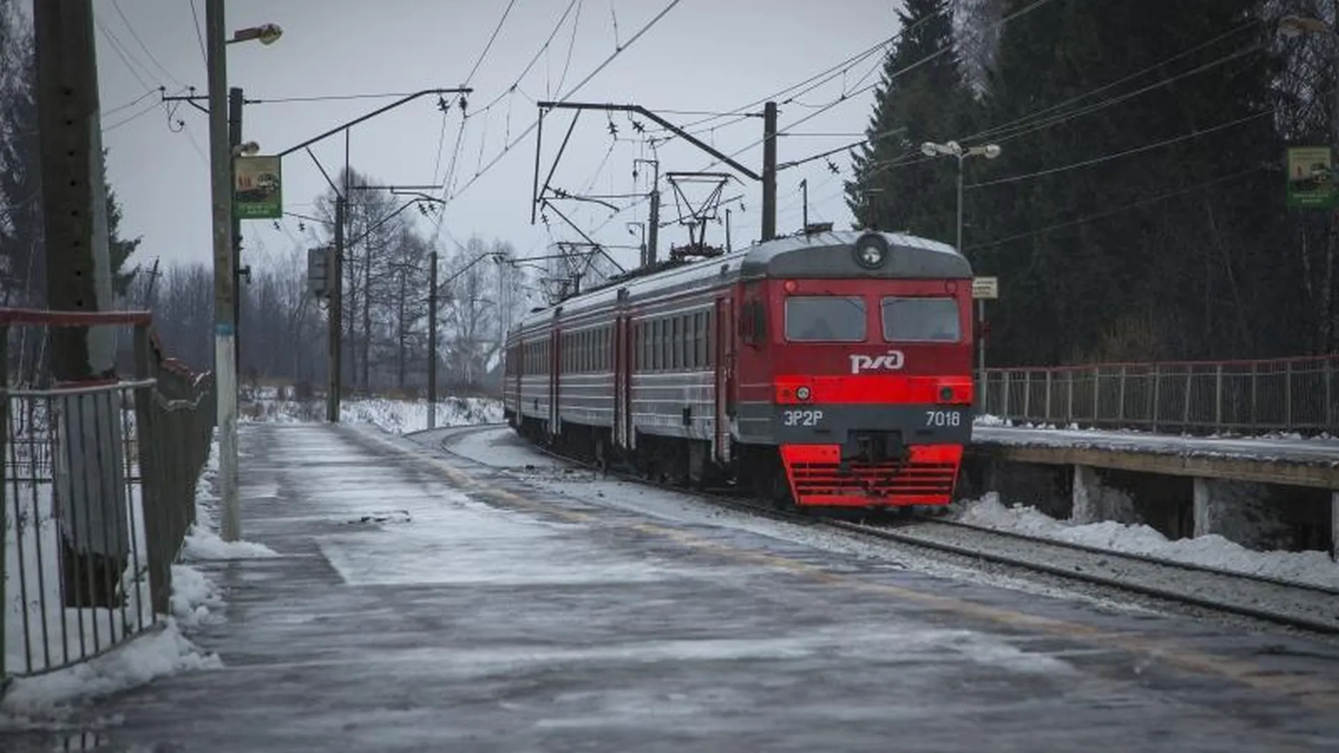 Все электрички Белорусского направления опаздывают из-за технического сбоя