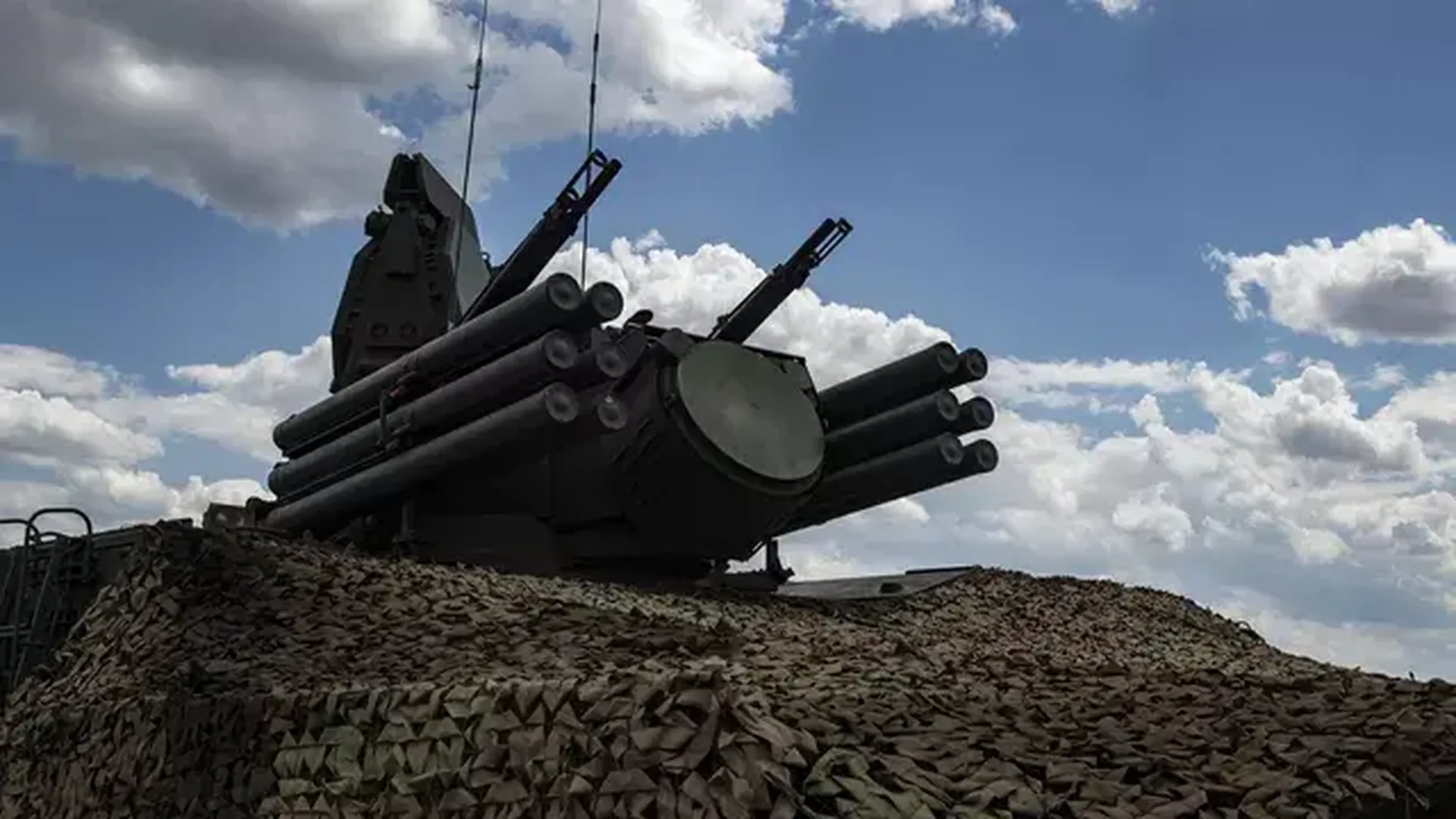 Пять американских ракет ATACMS сбили над Крымом