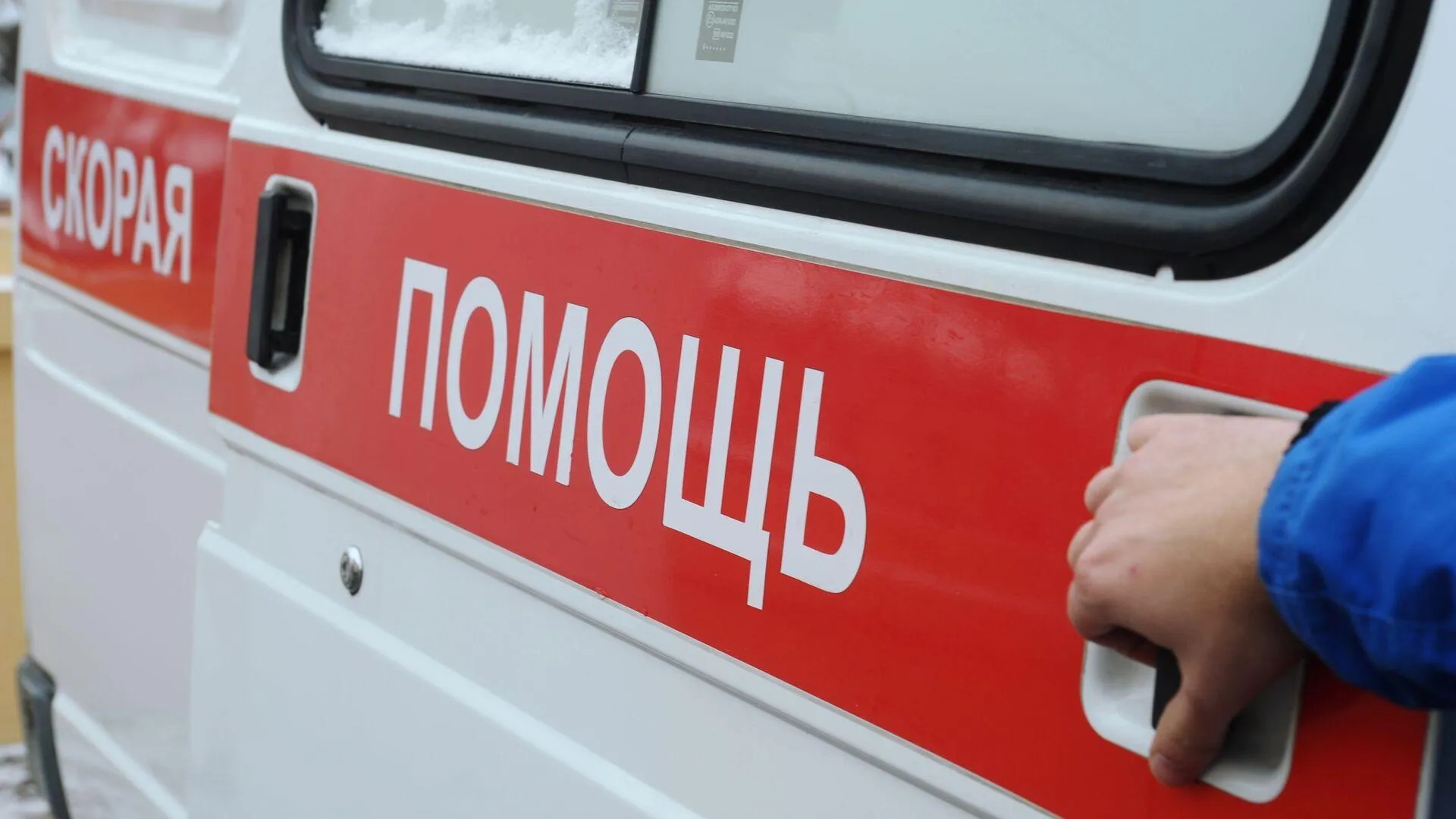Петербурженка порезала лицо пенсионерке в автобусе