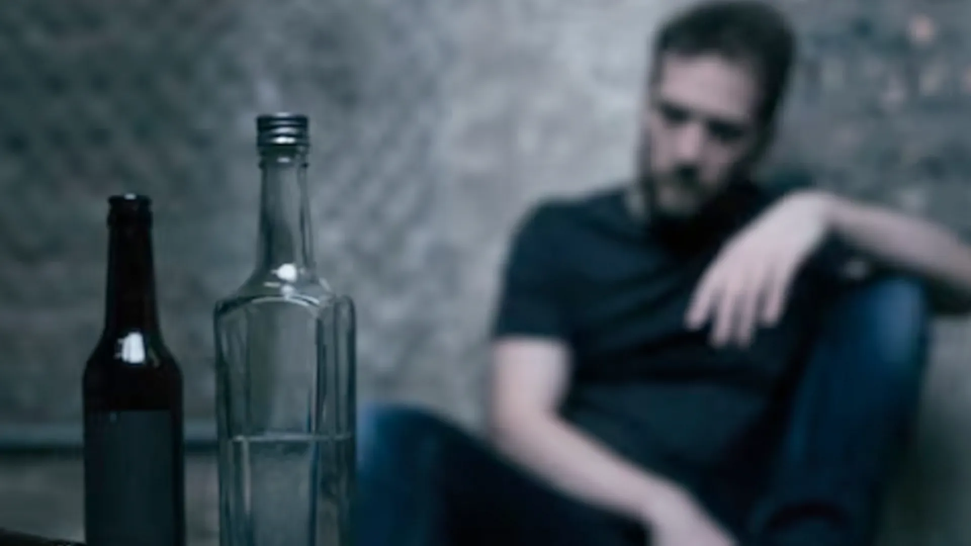 «Жажда алкоголя сильнее меня»: россиянин рассказал, как борется с зависимостью
