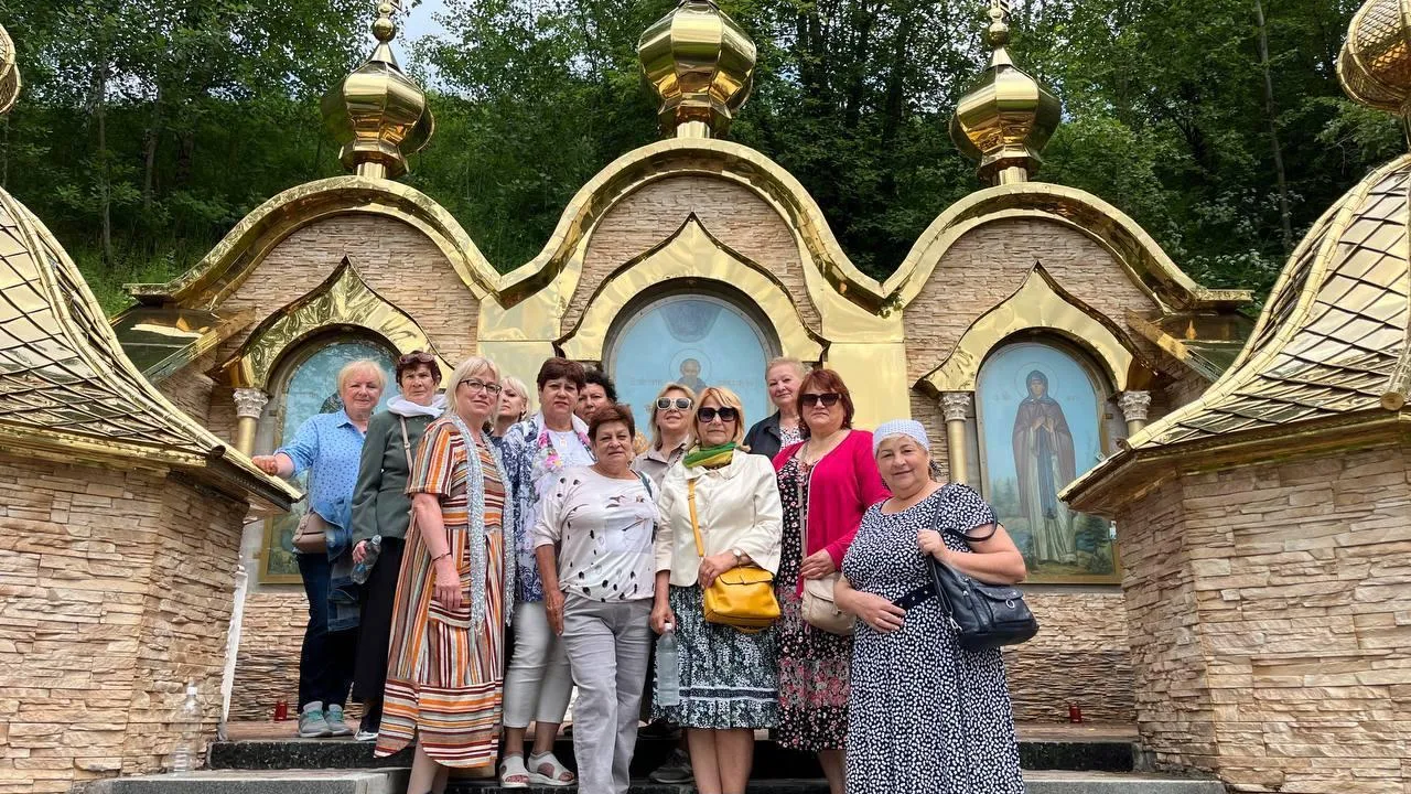 Экскурсию в село Софрино провели для клуба «Активное долголетие» из Лобни |  360°