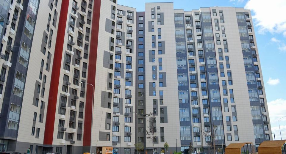 Еще 15 многоквартирных домов поставили на кадастр в Подмосковье за июнь