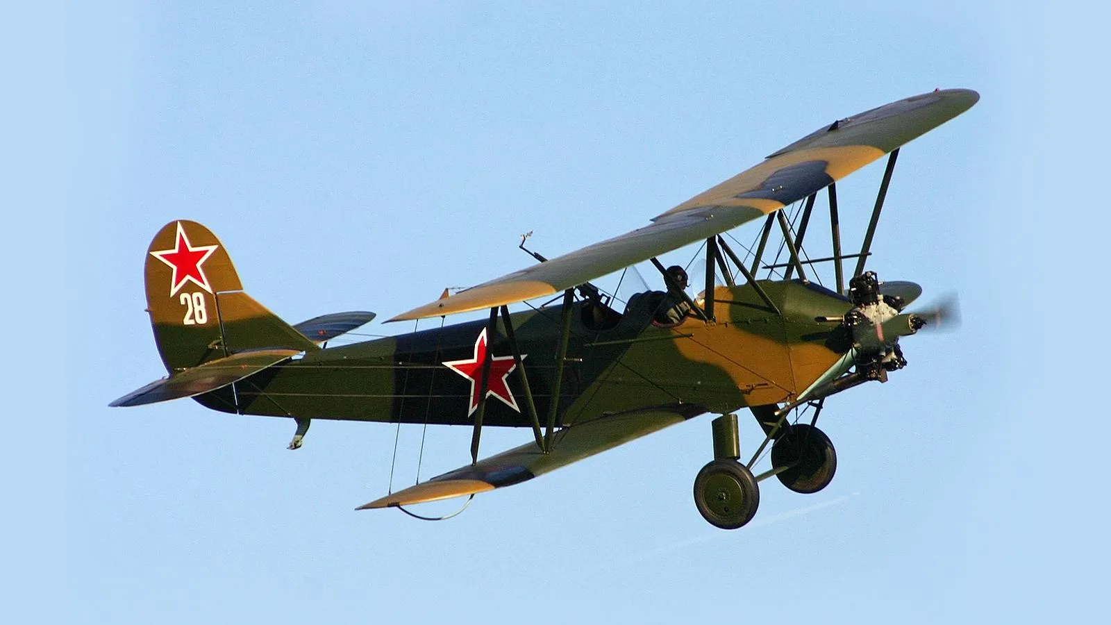 Советский многоцелевой биплан У-2 (с 1944 года — По-2), созданный в 1927 году под руководством авиаконструктора Николая Поликарпова
